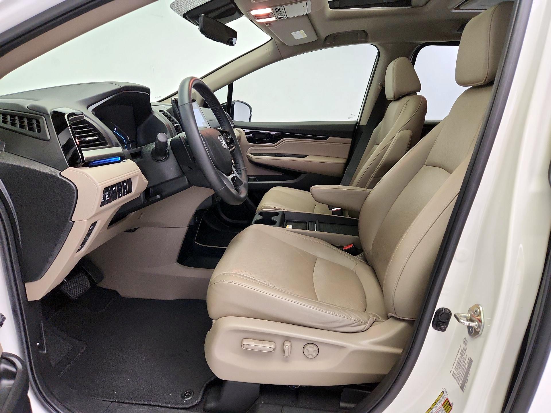 Thumbnail: 2019 Honda Odyssey - 11