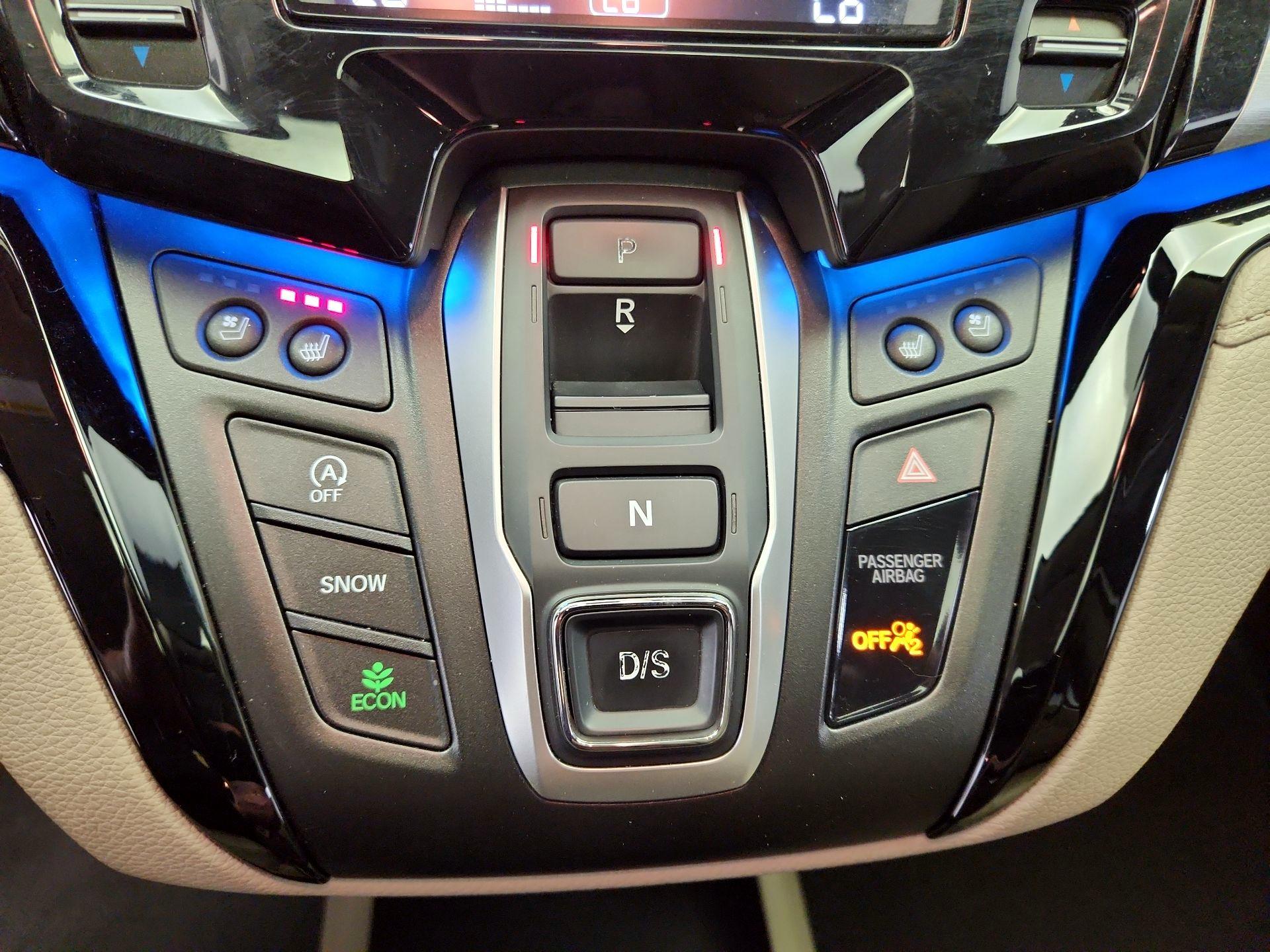 Thumbnail: 2019 Honda Odyssey - 18