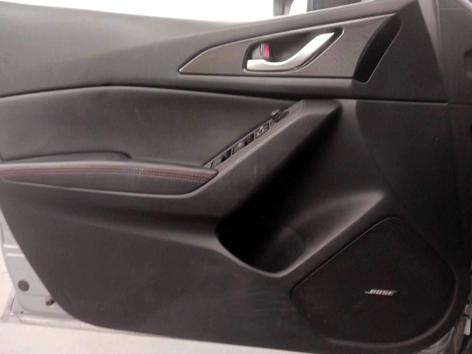 Thumbnail: 2015 Mazda Mazda3 - 12