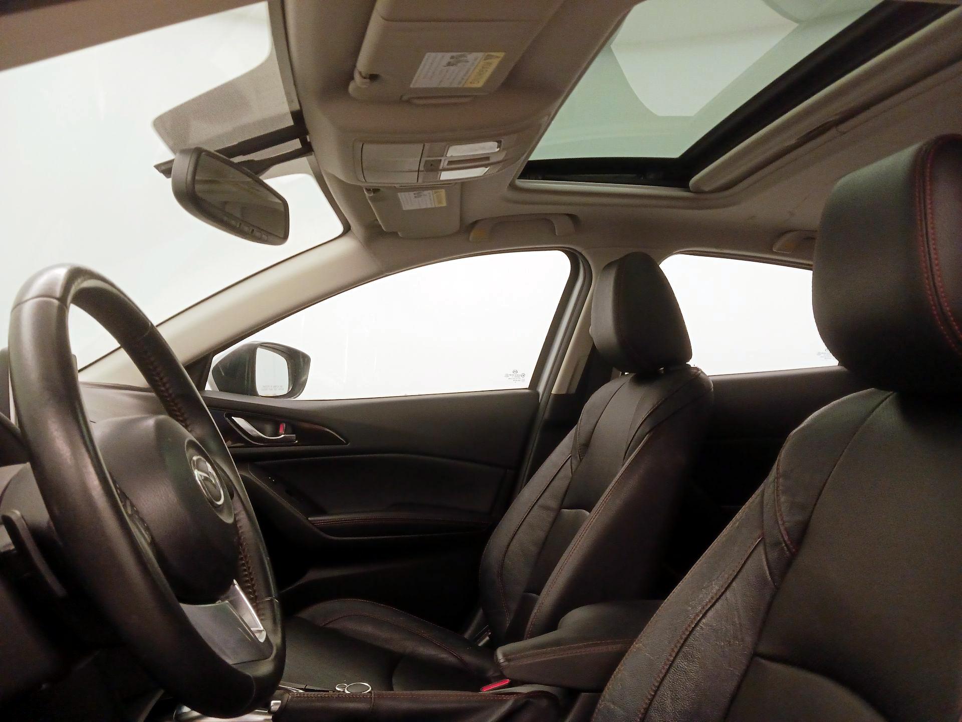 Thumbnail: 2015 Mazda Mazda3 - 20