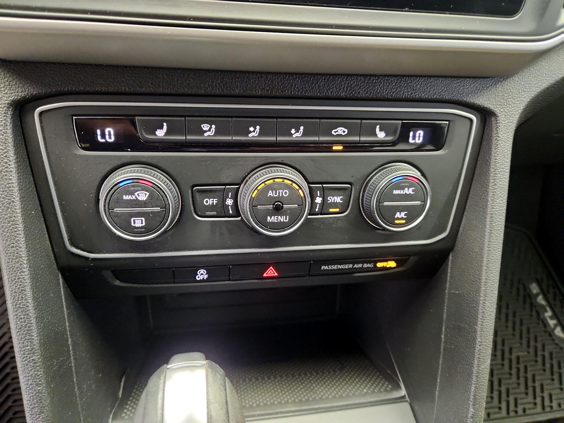 Thumbnail: 2021 Volkswagen Atlas - 16