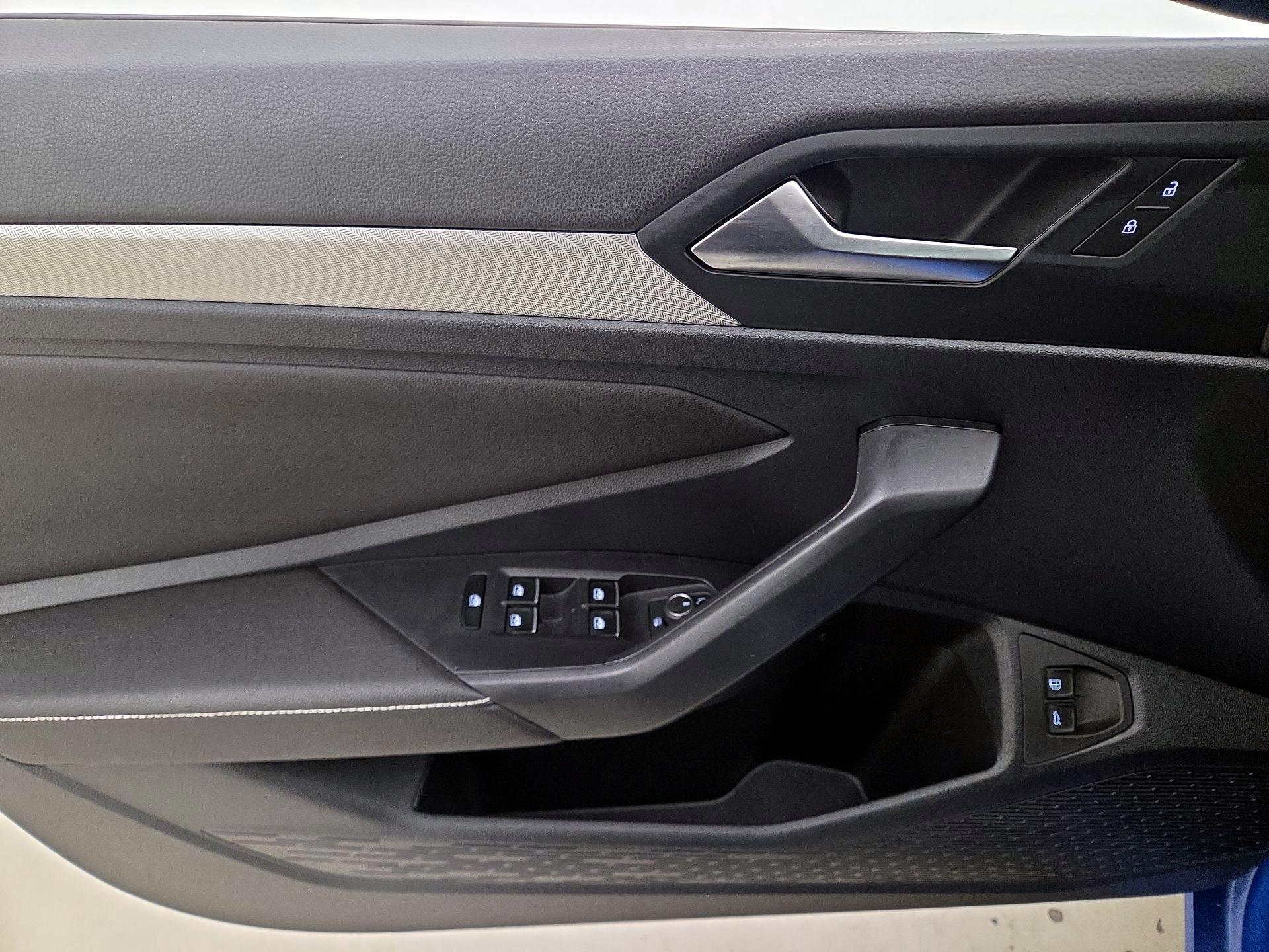 Thumbnail: 2024 Volkswagen Jetta - 12