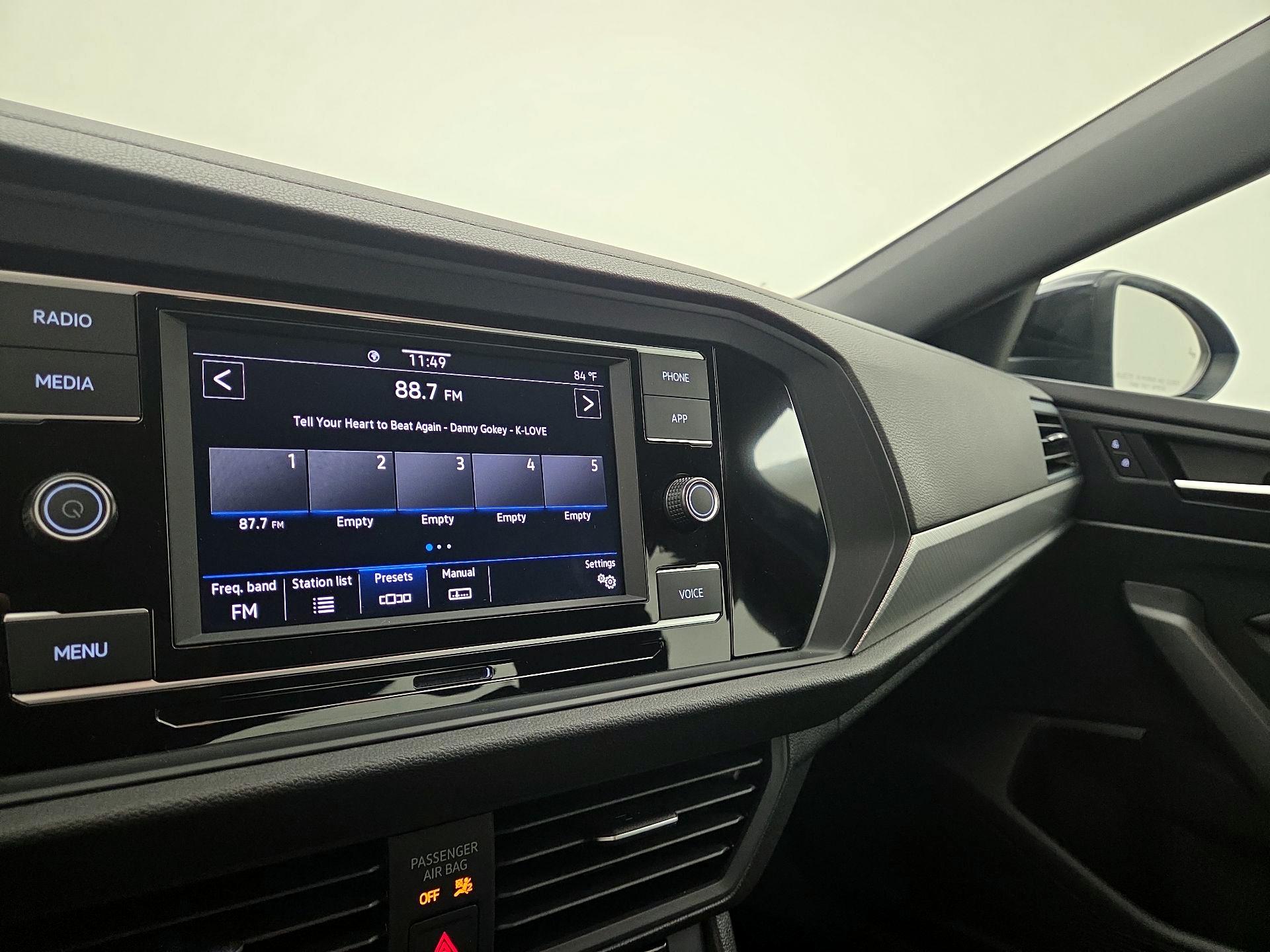 Thumbnail: 2024 Volkswagen Jetta - 15