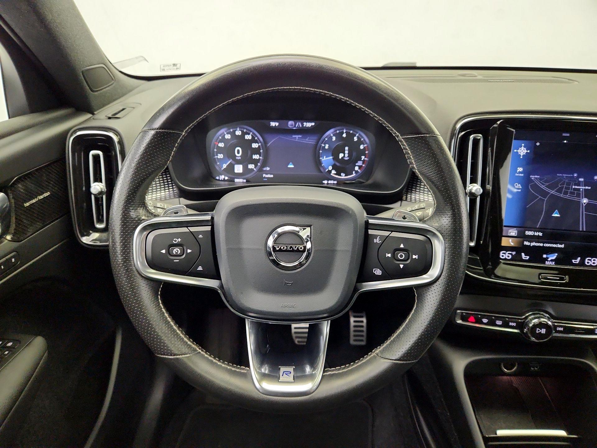 Thumbnail: 2020 Volvo XC40 - 10