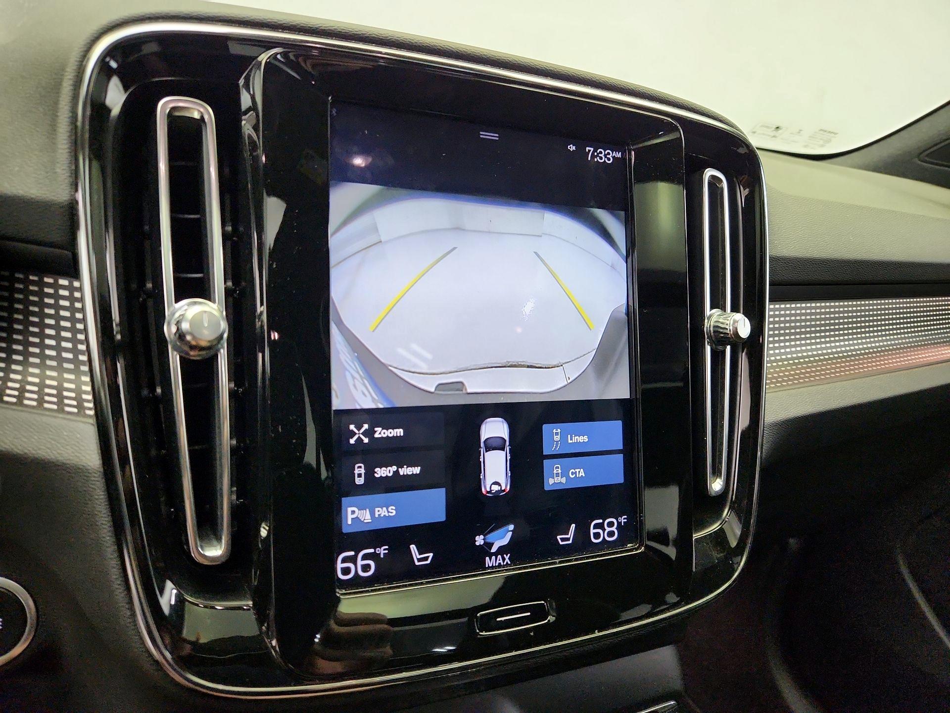 Thumbnail: 2020 Volvo XC40 - 15