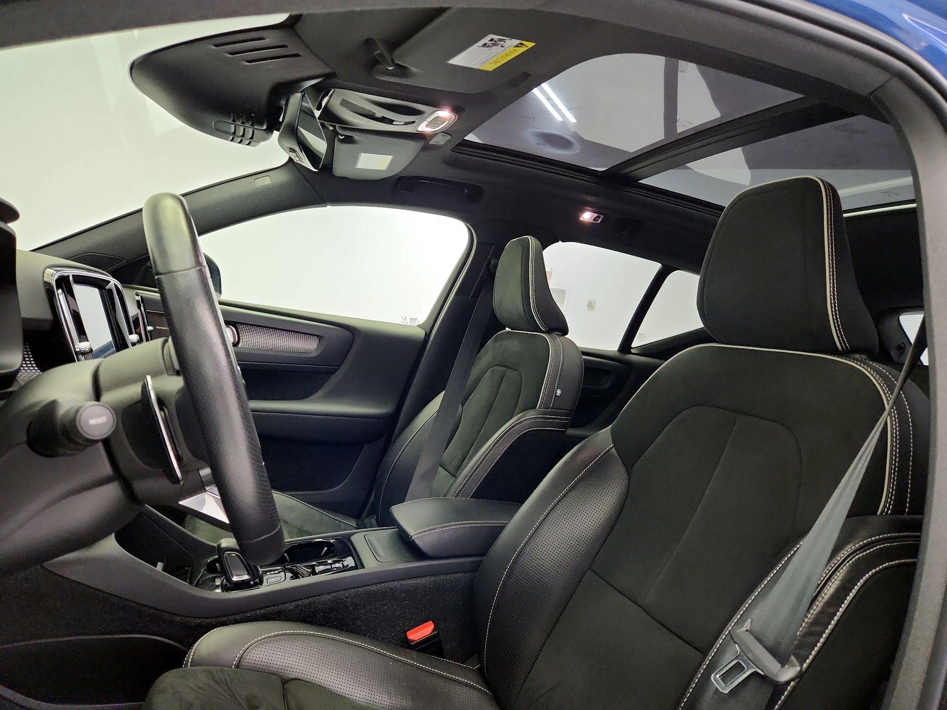 Thumbnail: 2020 Volvo XC40 - 20