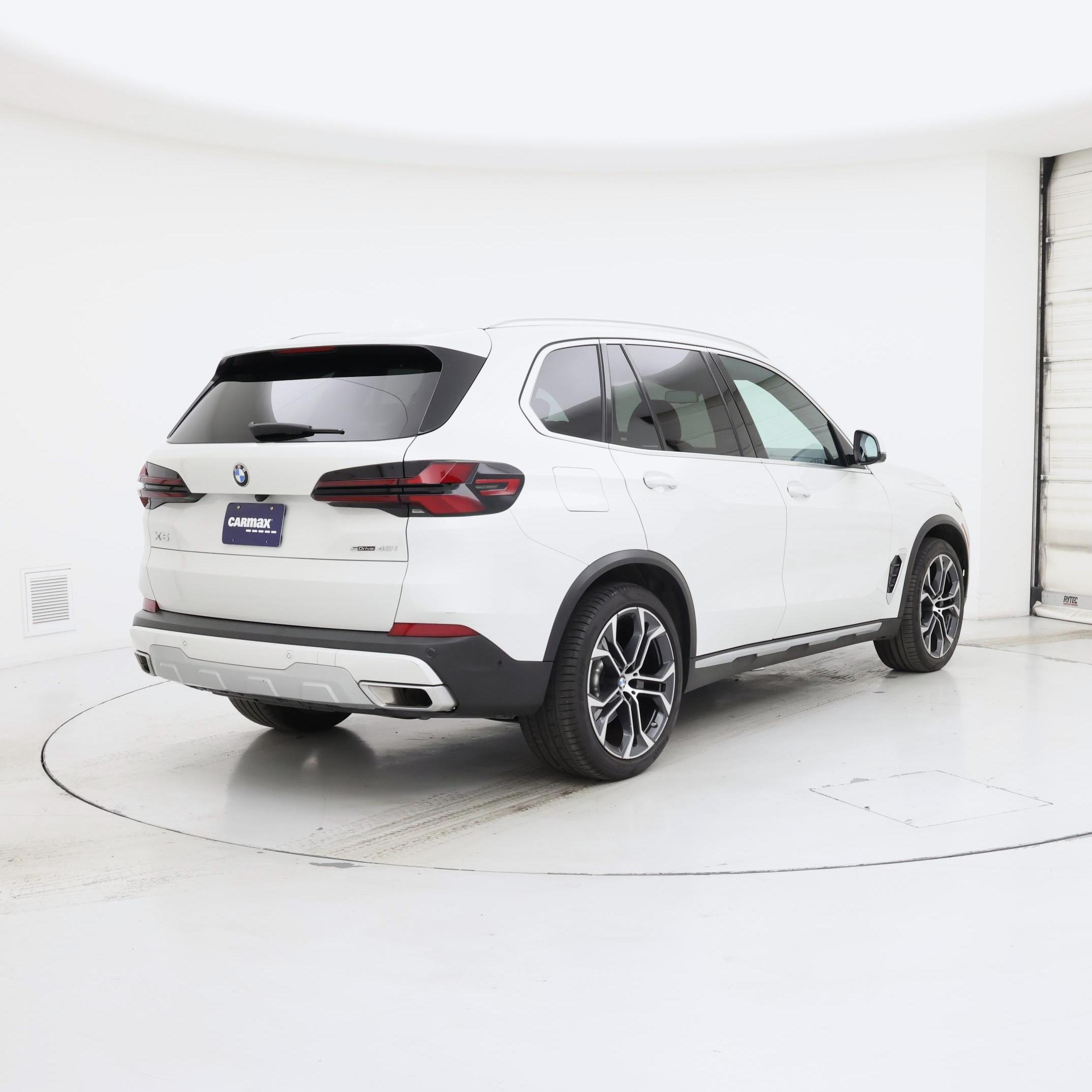 Thumbnail: 2024 BMW X5 - 8
