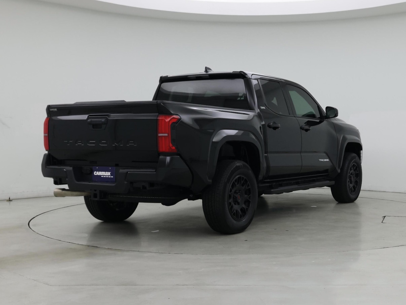 2025 Toyota Tacoma SR5 - Photo 9