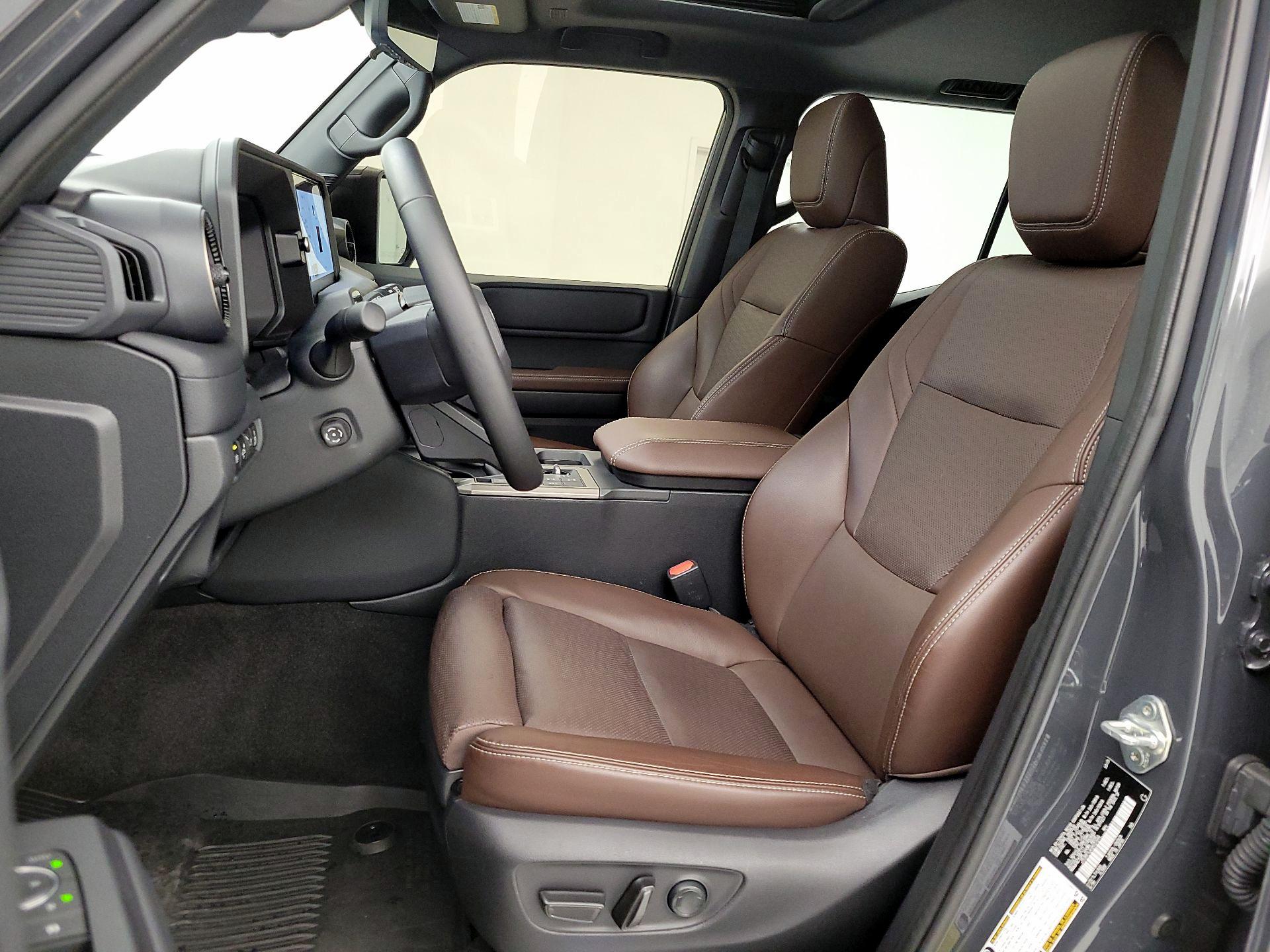 Thumbnail: 2025 Toyota Land Cruiser - 11