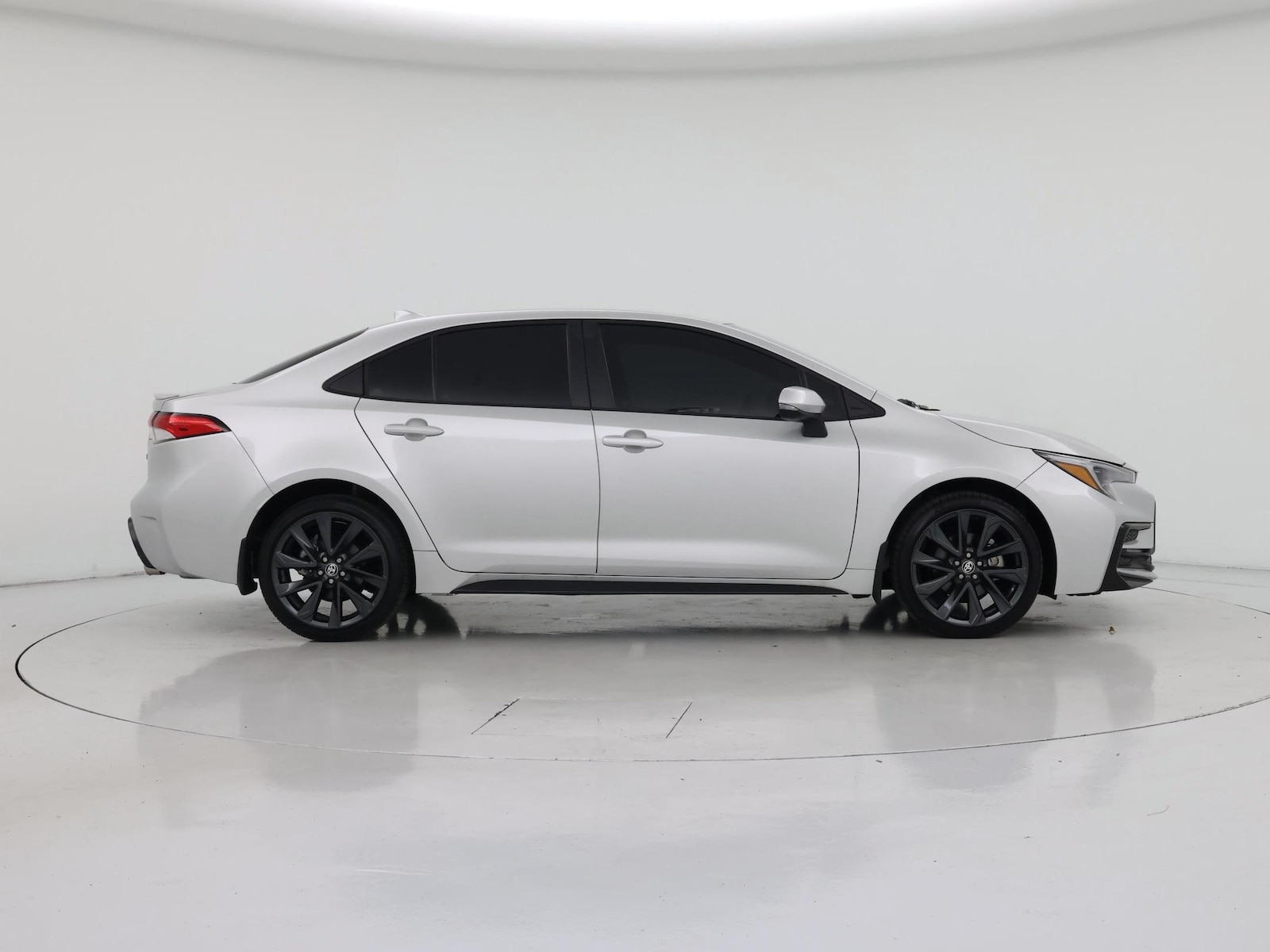 2026 Toyota Corolla SE - Photo 8