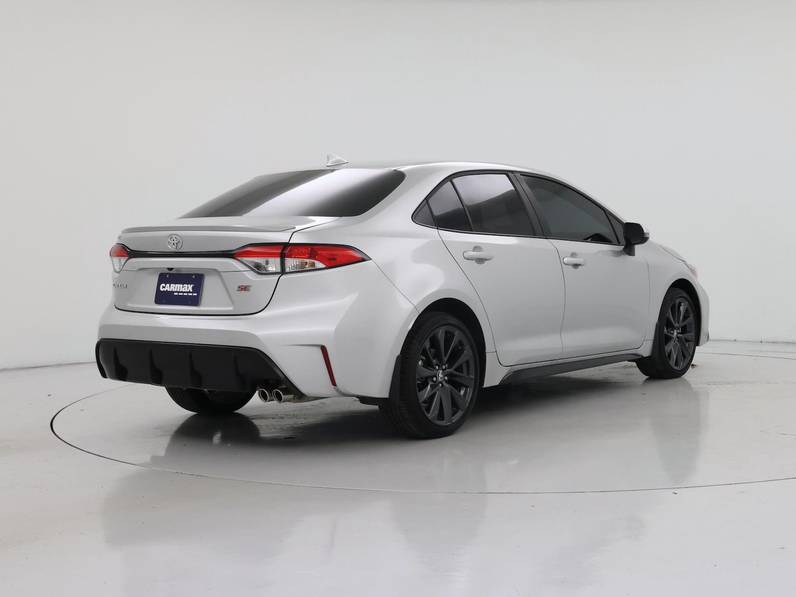 2026 Toyota Corolla SE - Photo 9