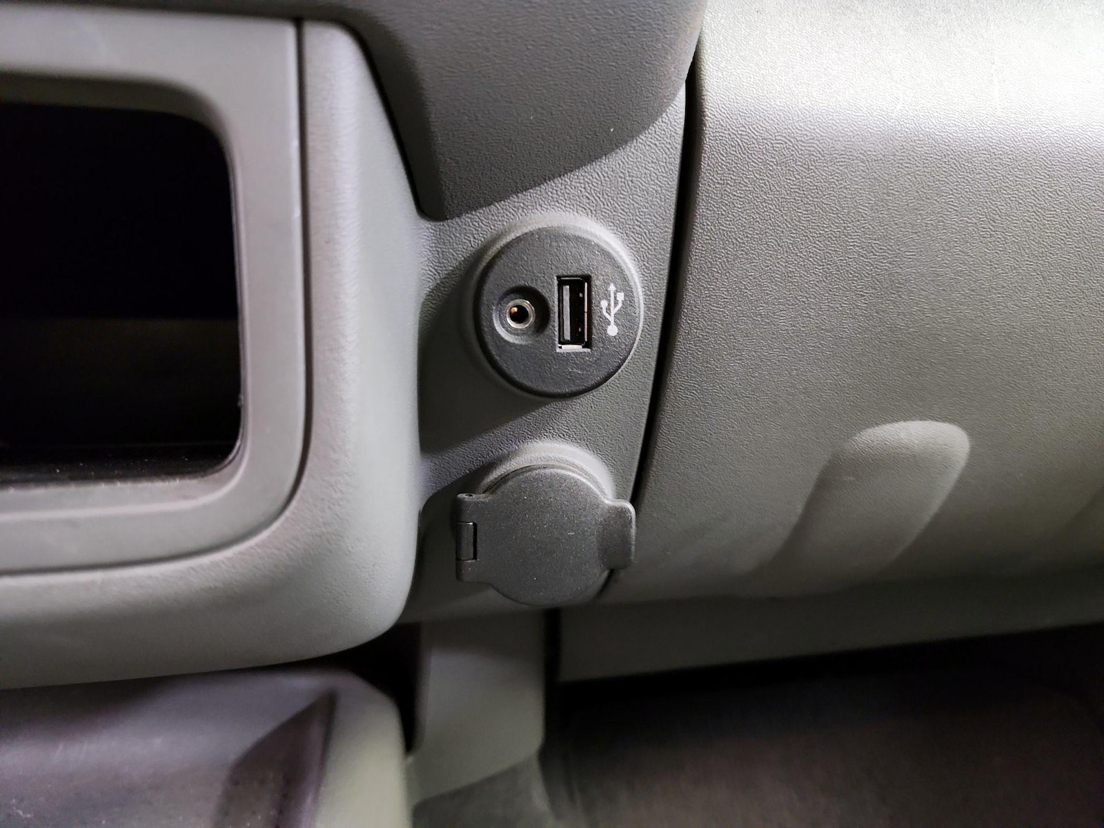 2021 Nissan Frontier S - Photo 19