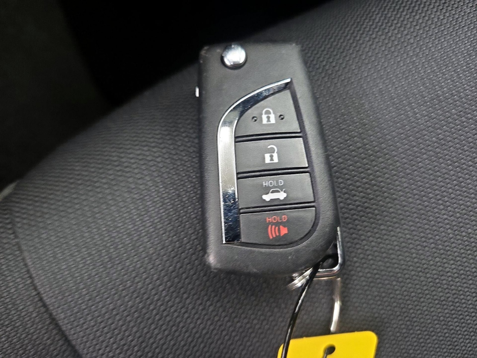 2025 Toyota Corolla LE - Photo 23