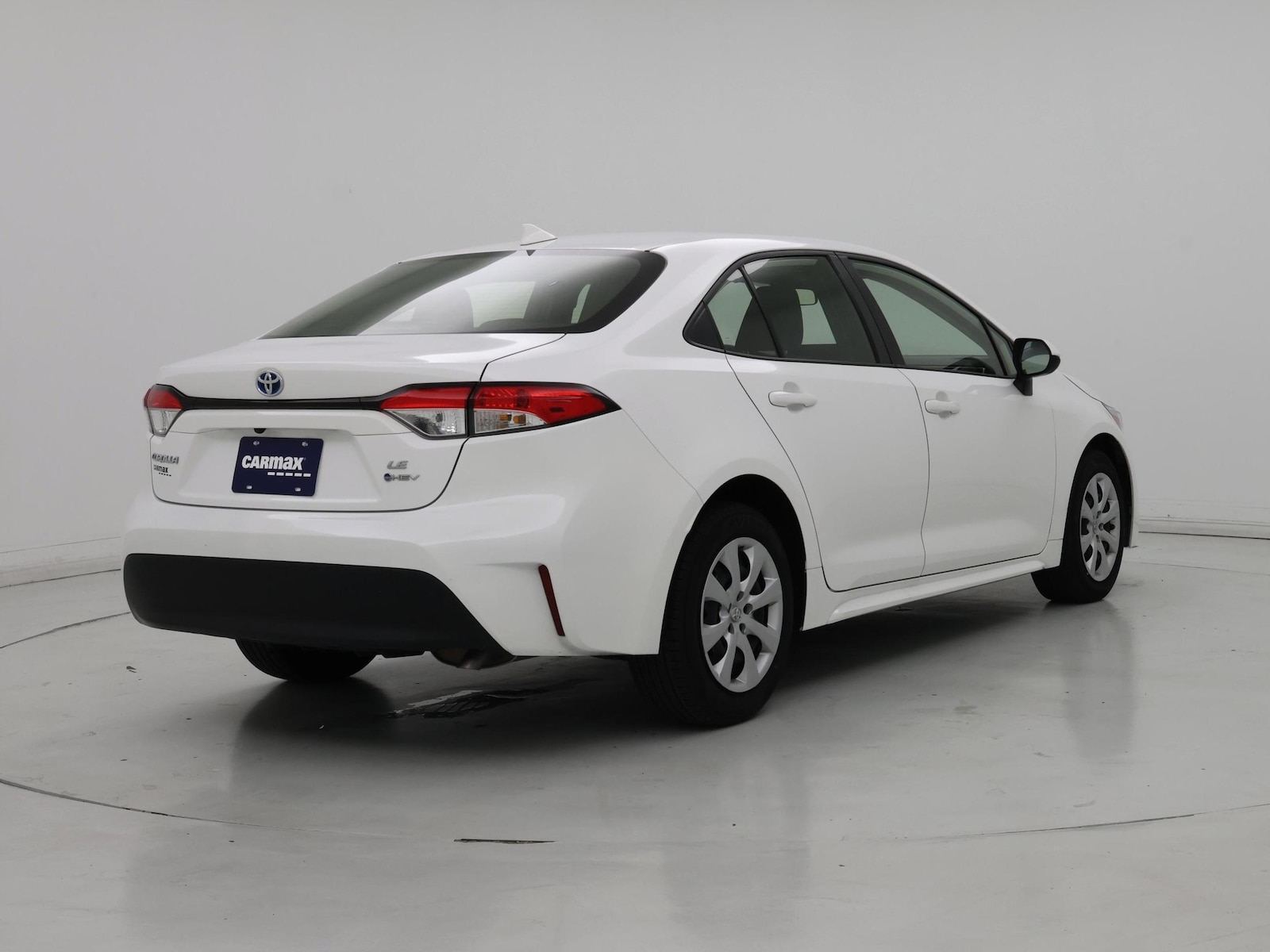 2025 Toyota Corolla LE - Photo 9