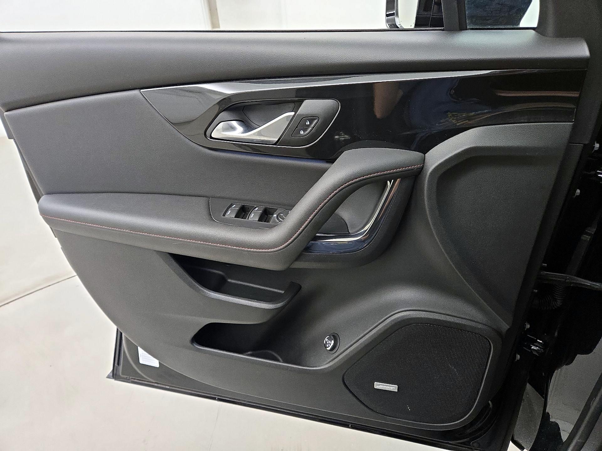 Thumbnail: 2025 Chevrolet Blazer - 12