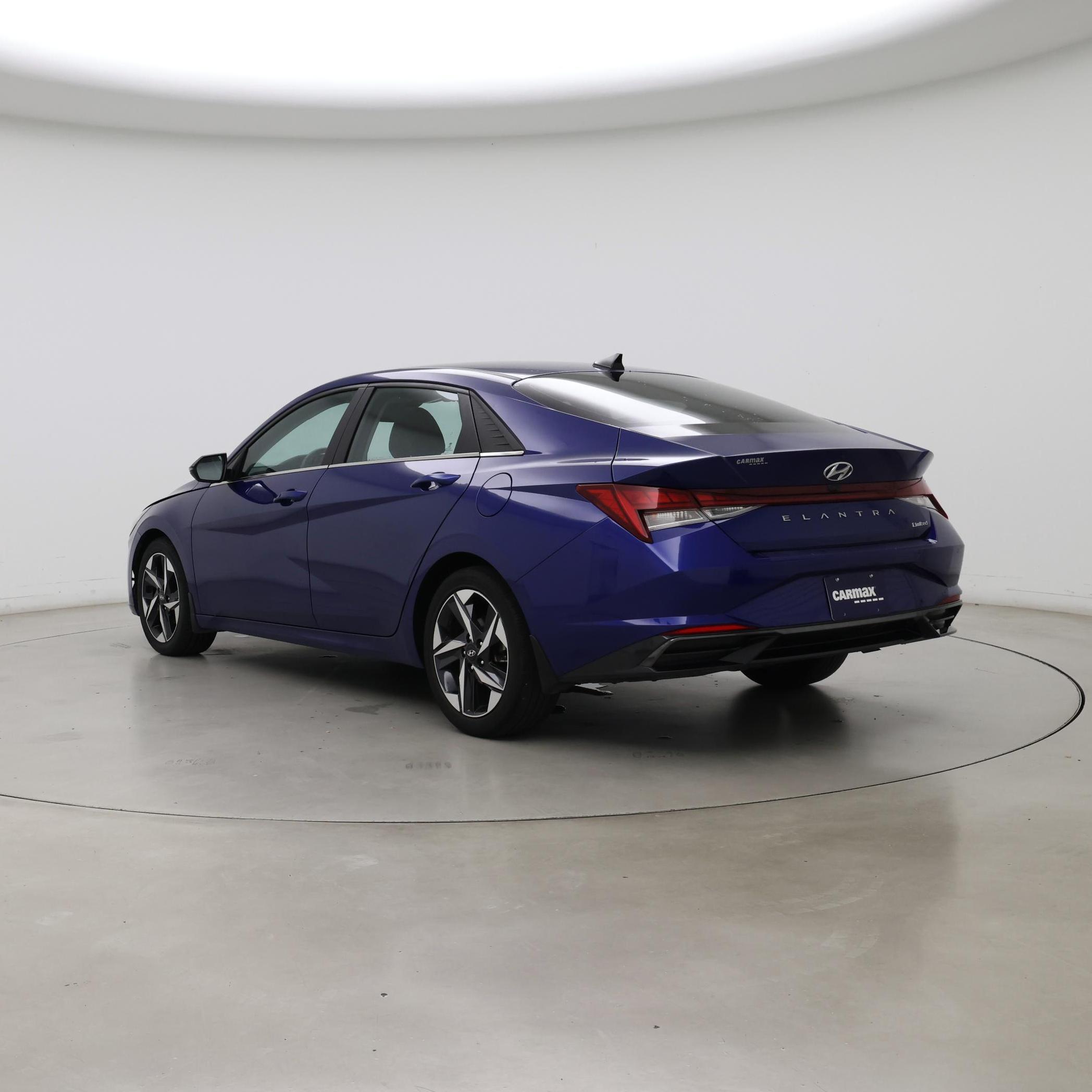 Thumbnail: 2023 Hyundai Elantra - 2