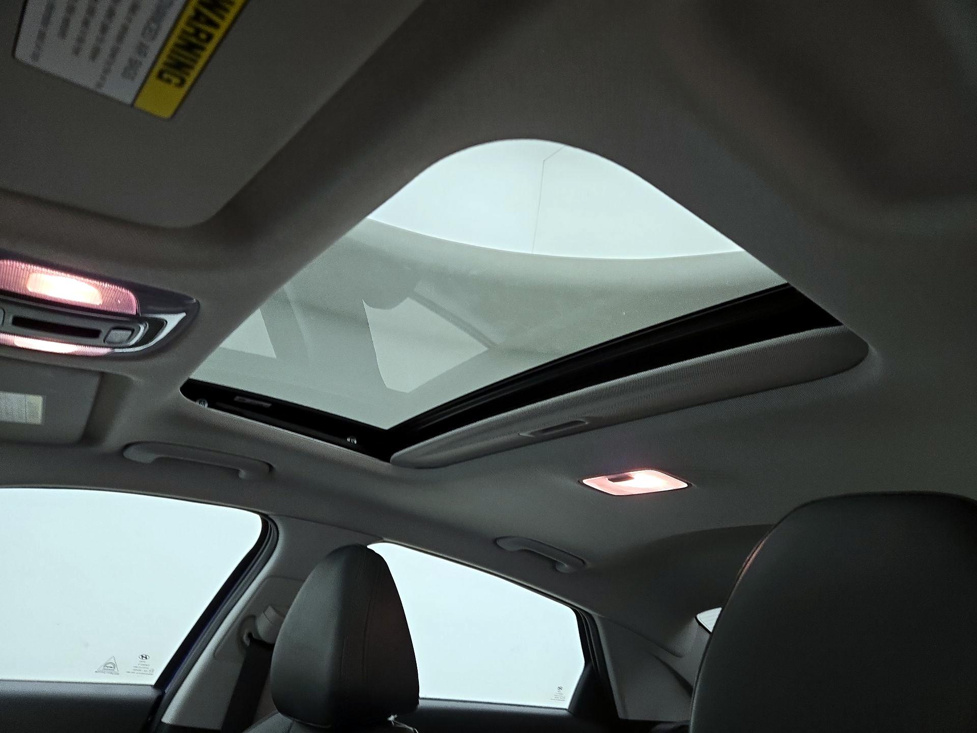 Thumbnail: 2023 Hyundai Elantra - 20