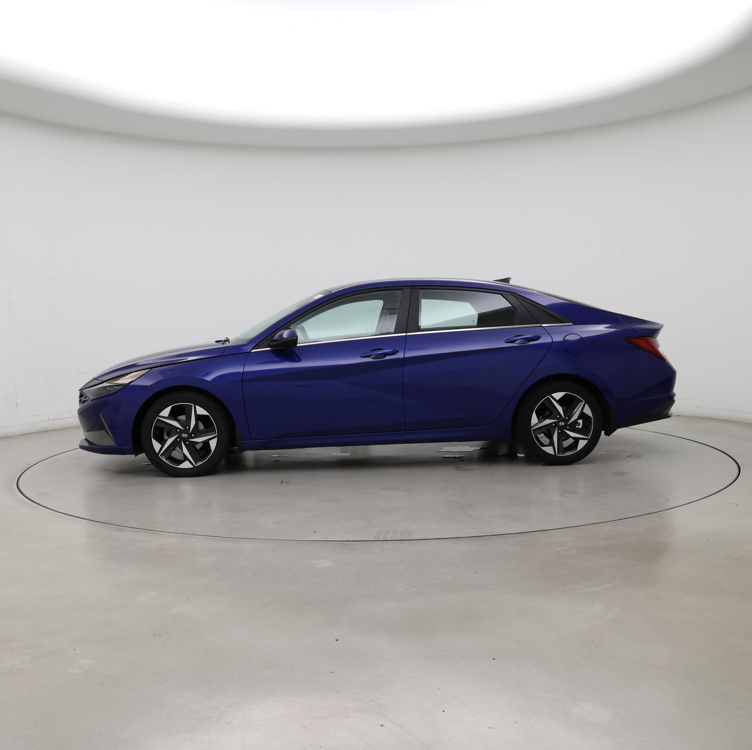 Thumbnail: 2023 Hyundai Elantra - 3