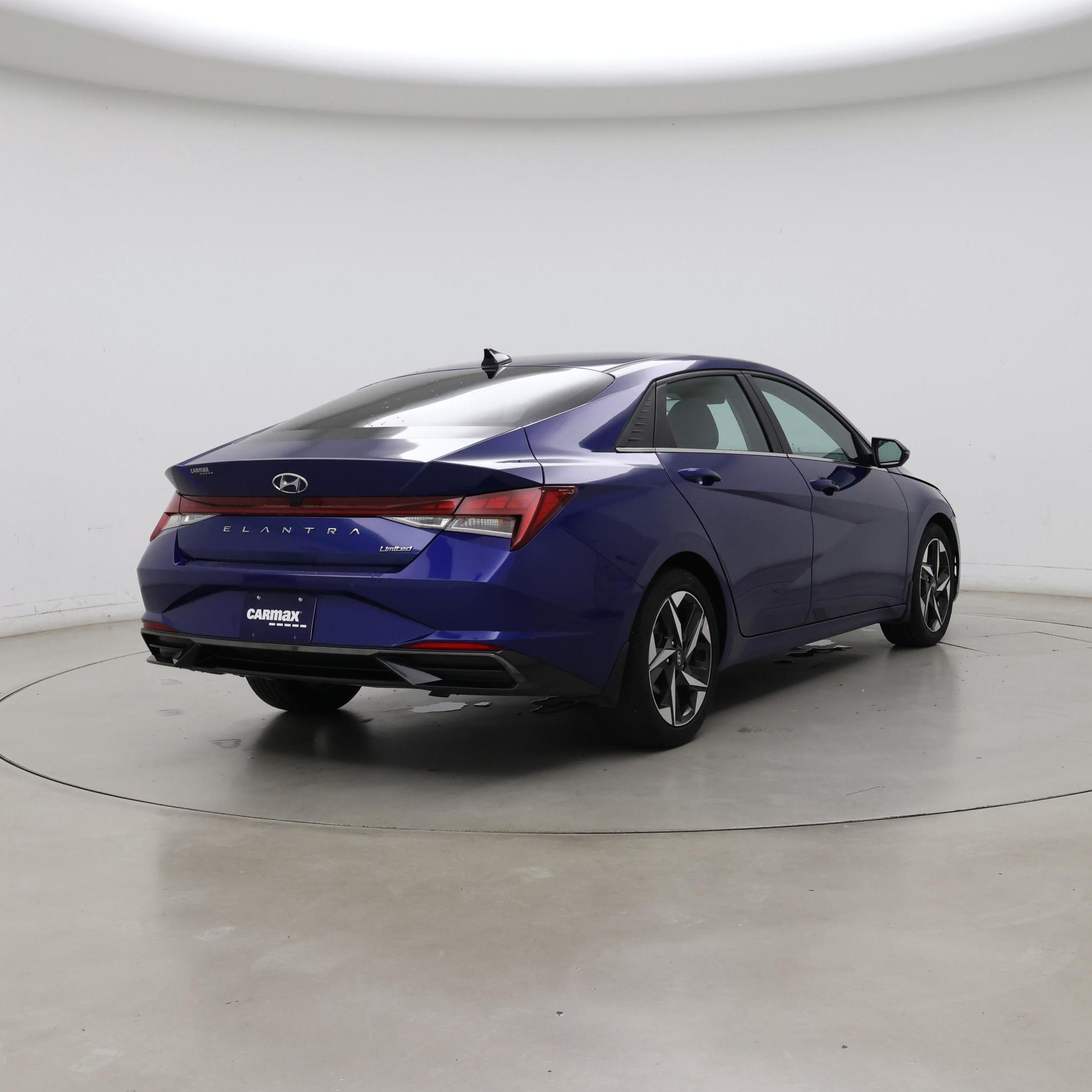 Thumbnail: 2023 Hyundai Elantra - 8