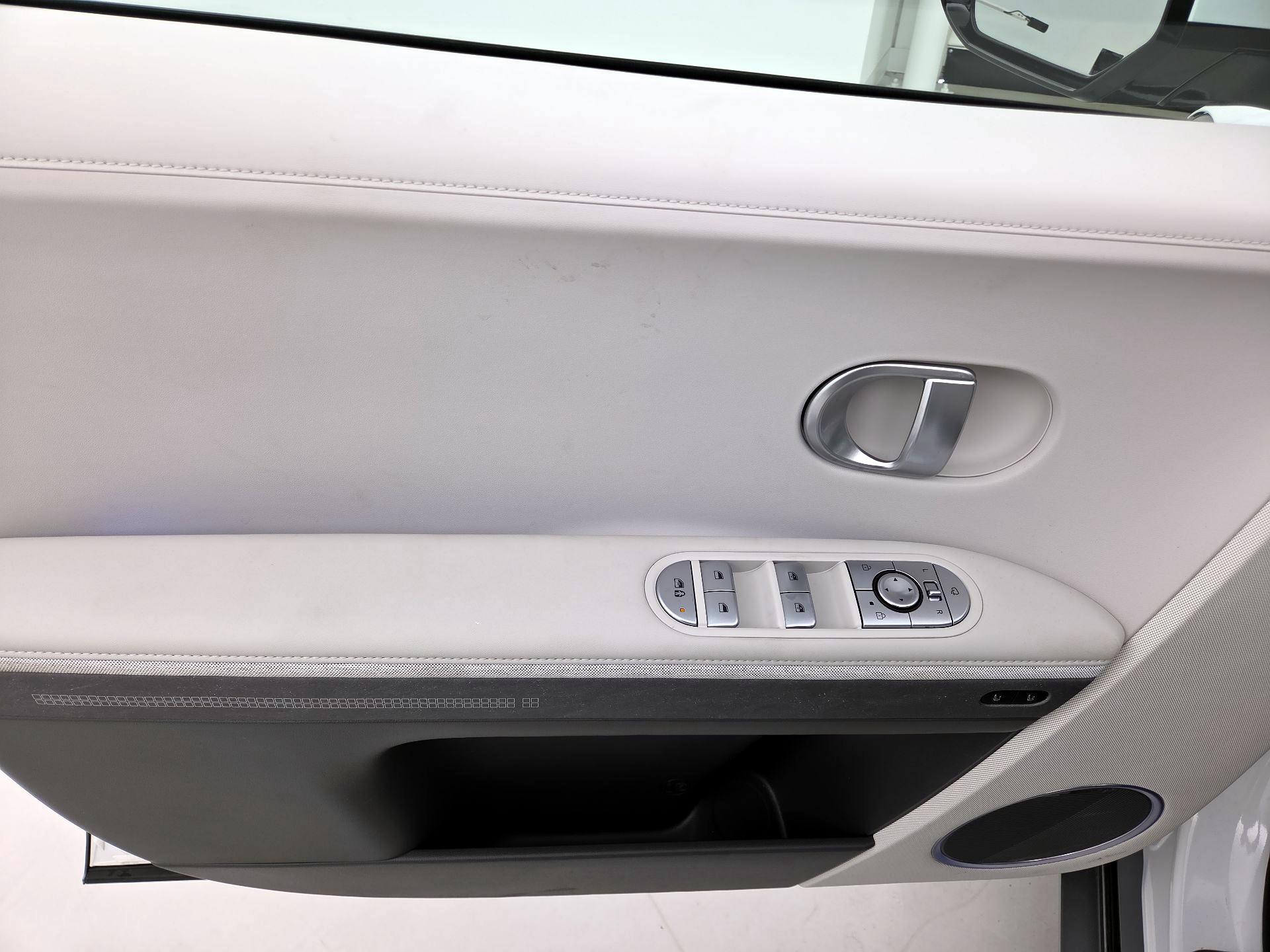 Thumbnail: 2024 Hyundai Ioniq 5 - 12