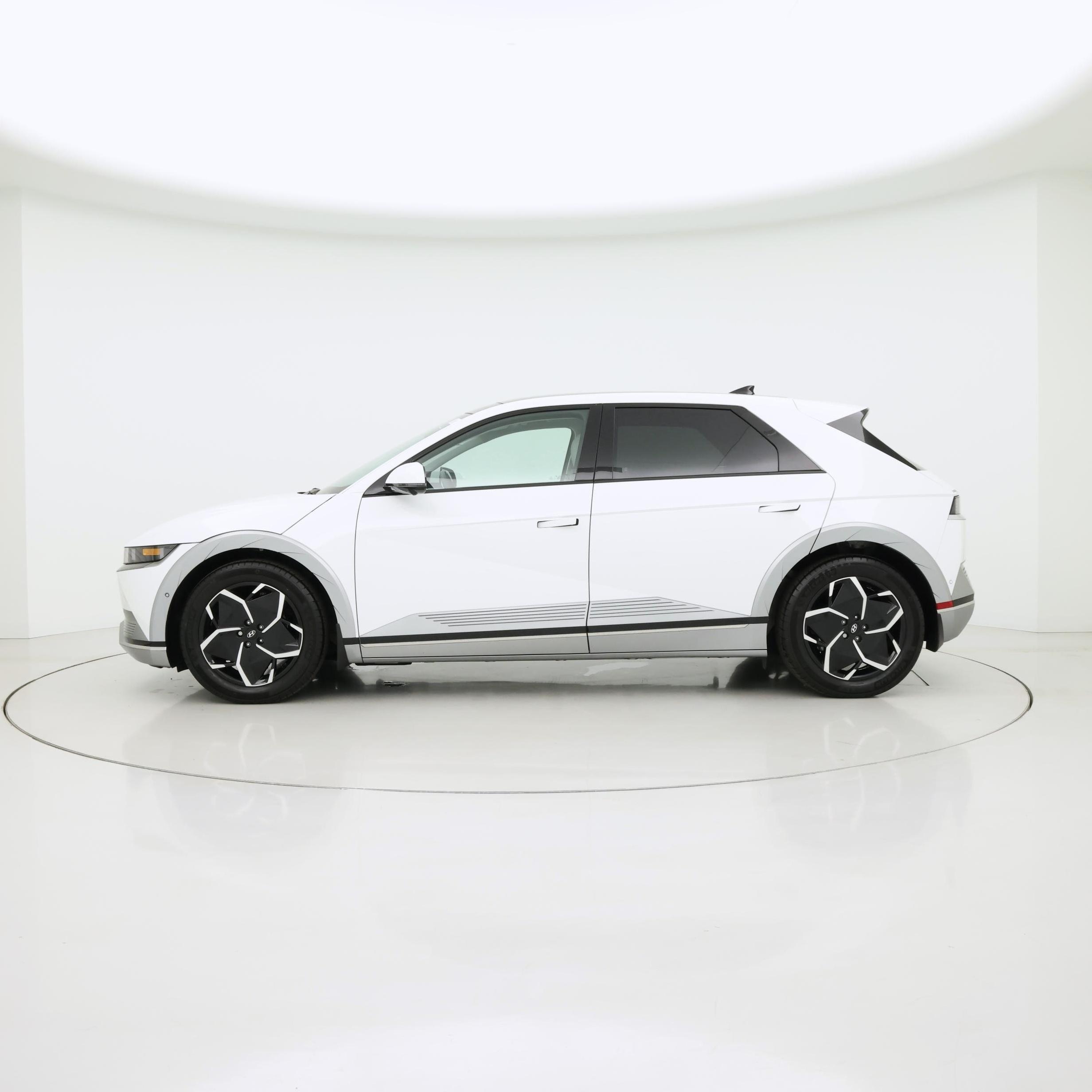 Thumbnail: 2024 Hyundai Ioniq 5 - 3
