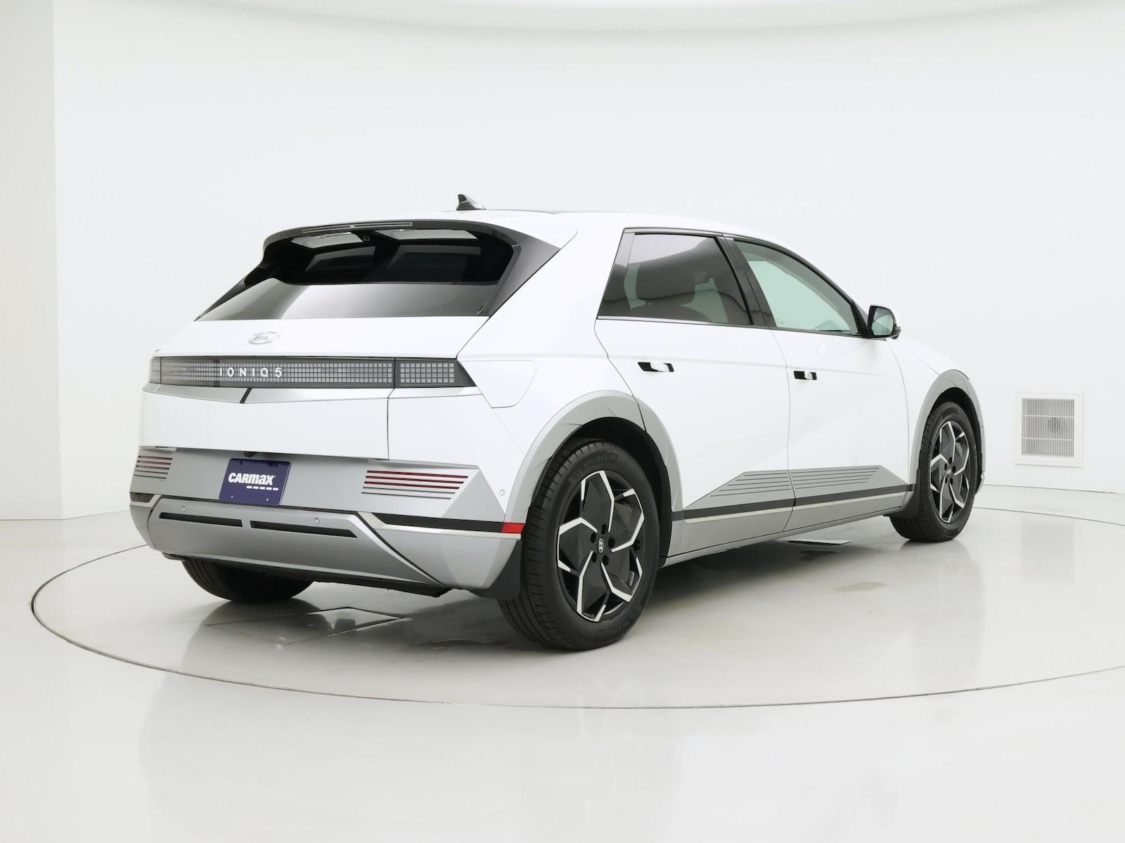 2024 Hyundai IONIQ 5 Limited - Photo 9