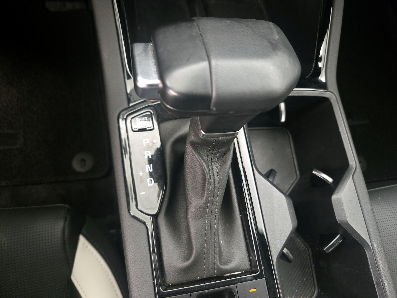 2025 Kia K5 GT-Line - Photo 19