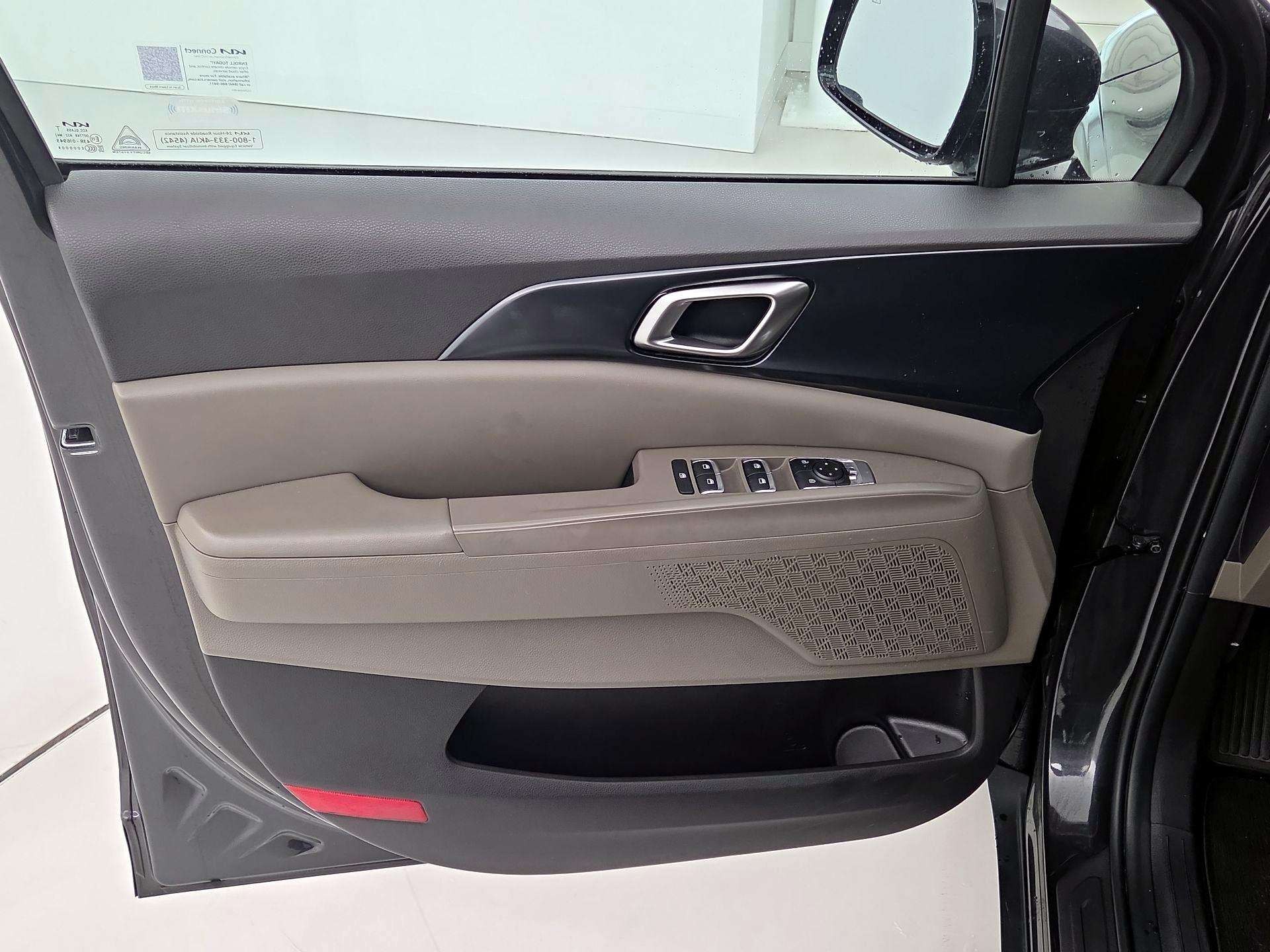 Thumbnail: 2025 Kia Carnival - 12