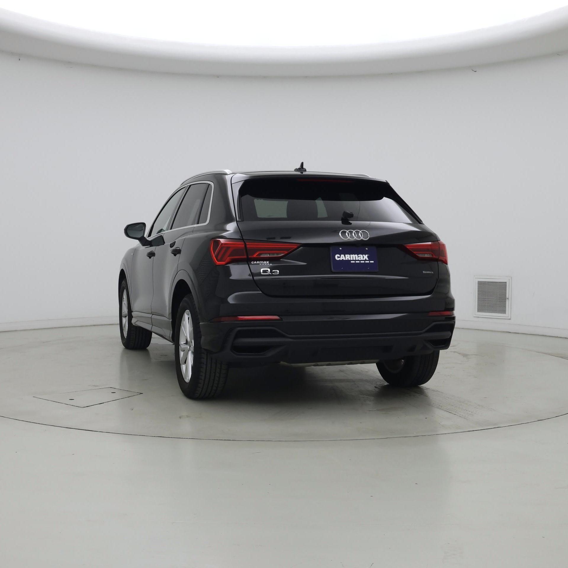 Thumbnail: 2023 Audi Q3 - 2