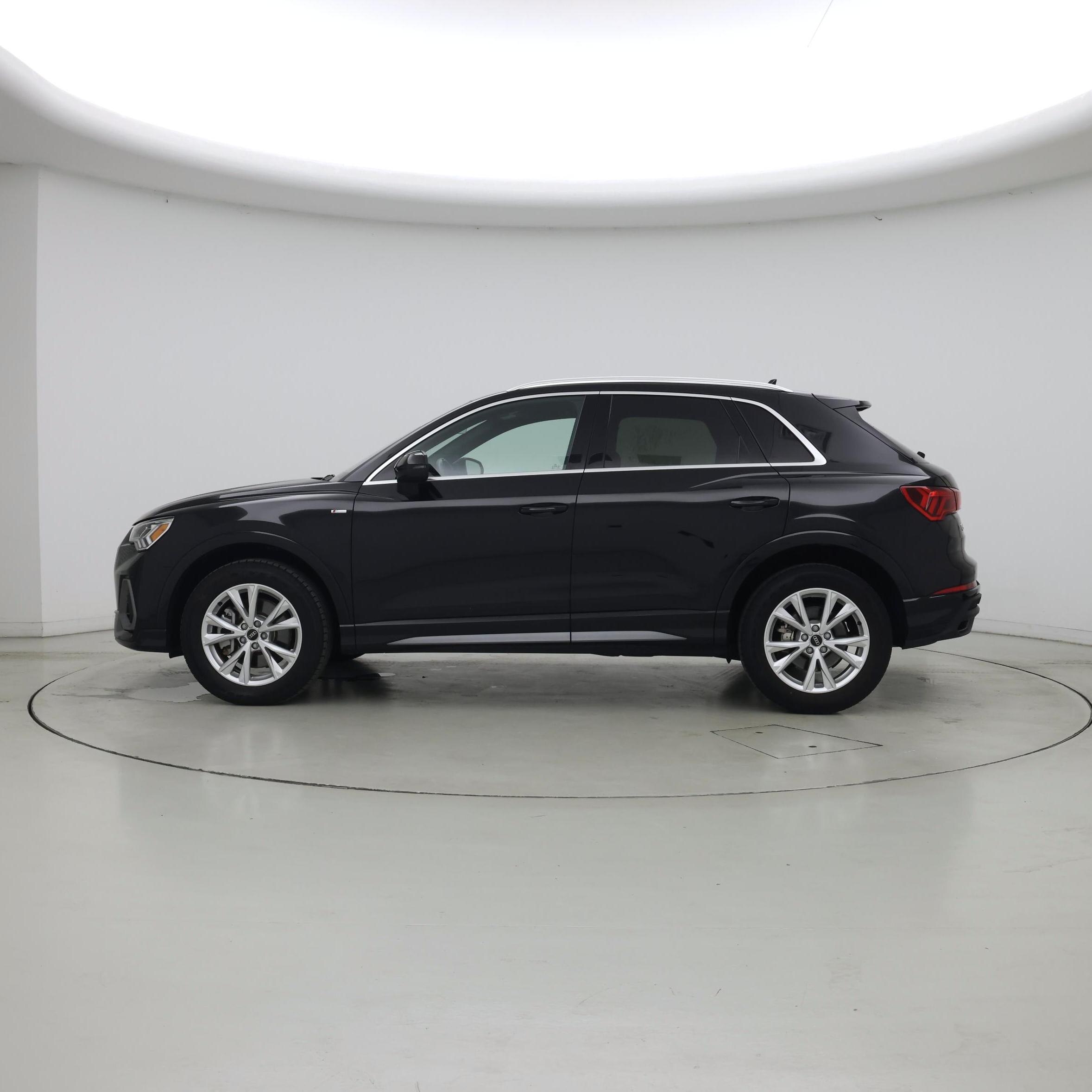 Thumbnail: 2023 Audi Q3 - 3