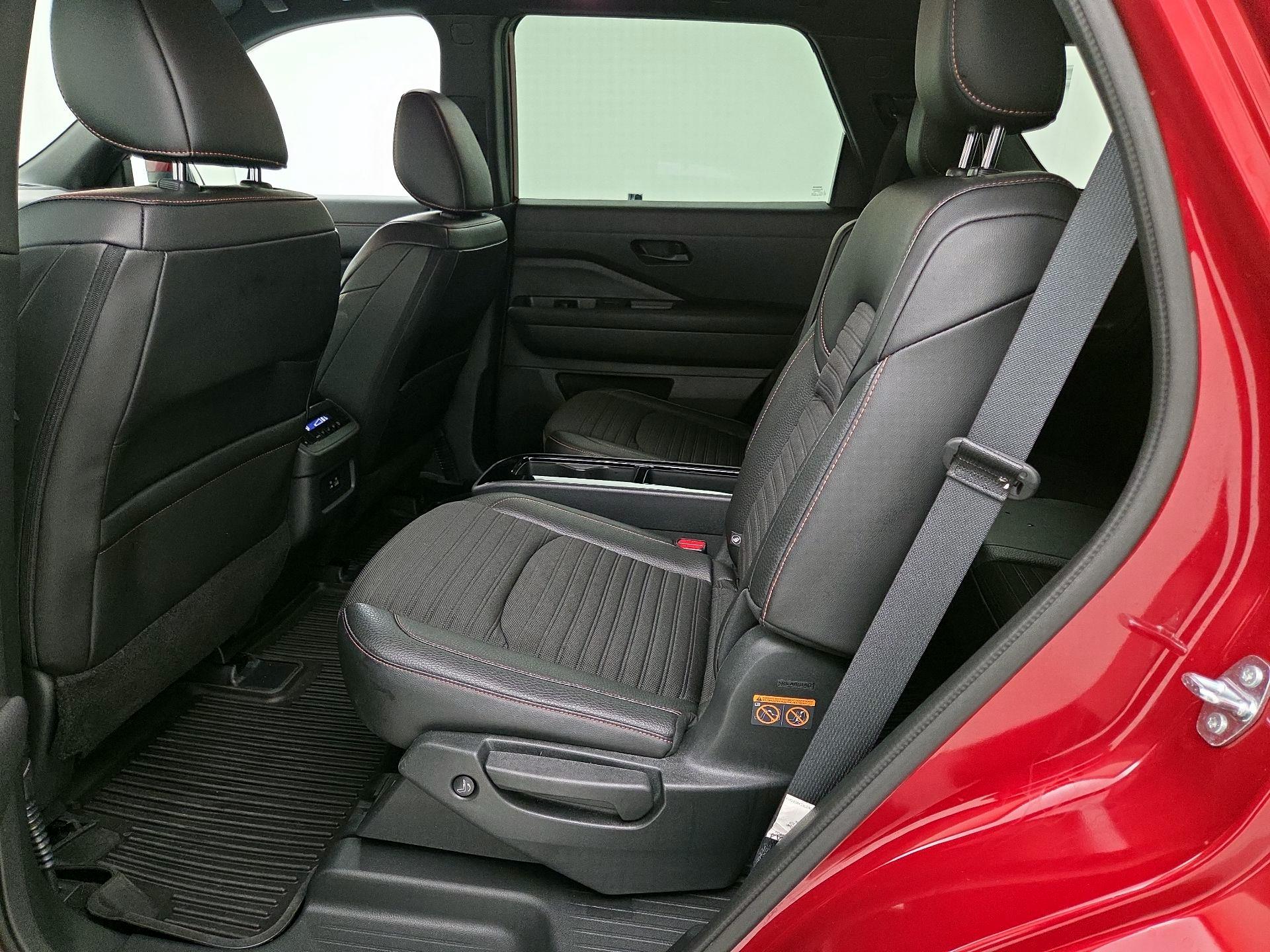 Thumbnail: 2024 Nissan Pathfinder - 19