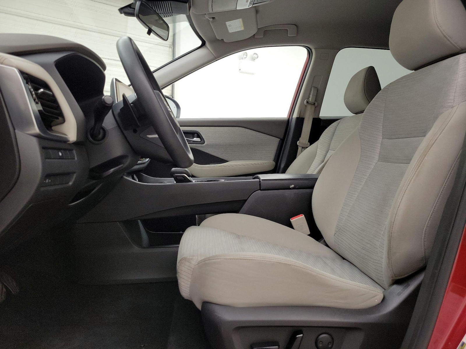 2021 Nissan Rogue SV - Photo 12