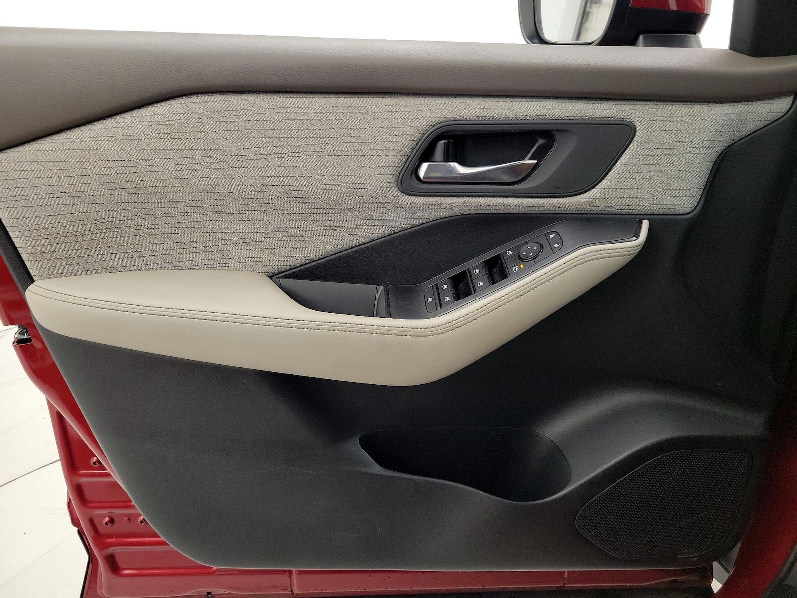2021 Nissan Rogue SV - Photo 13