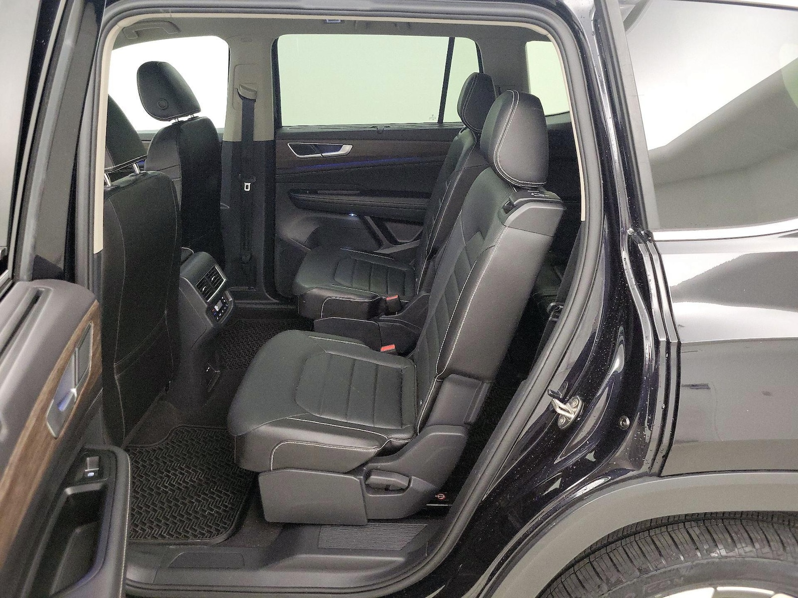 2024 Volkswagen Atlas SEL - Photo 22