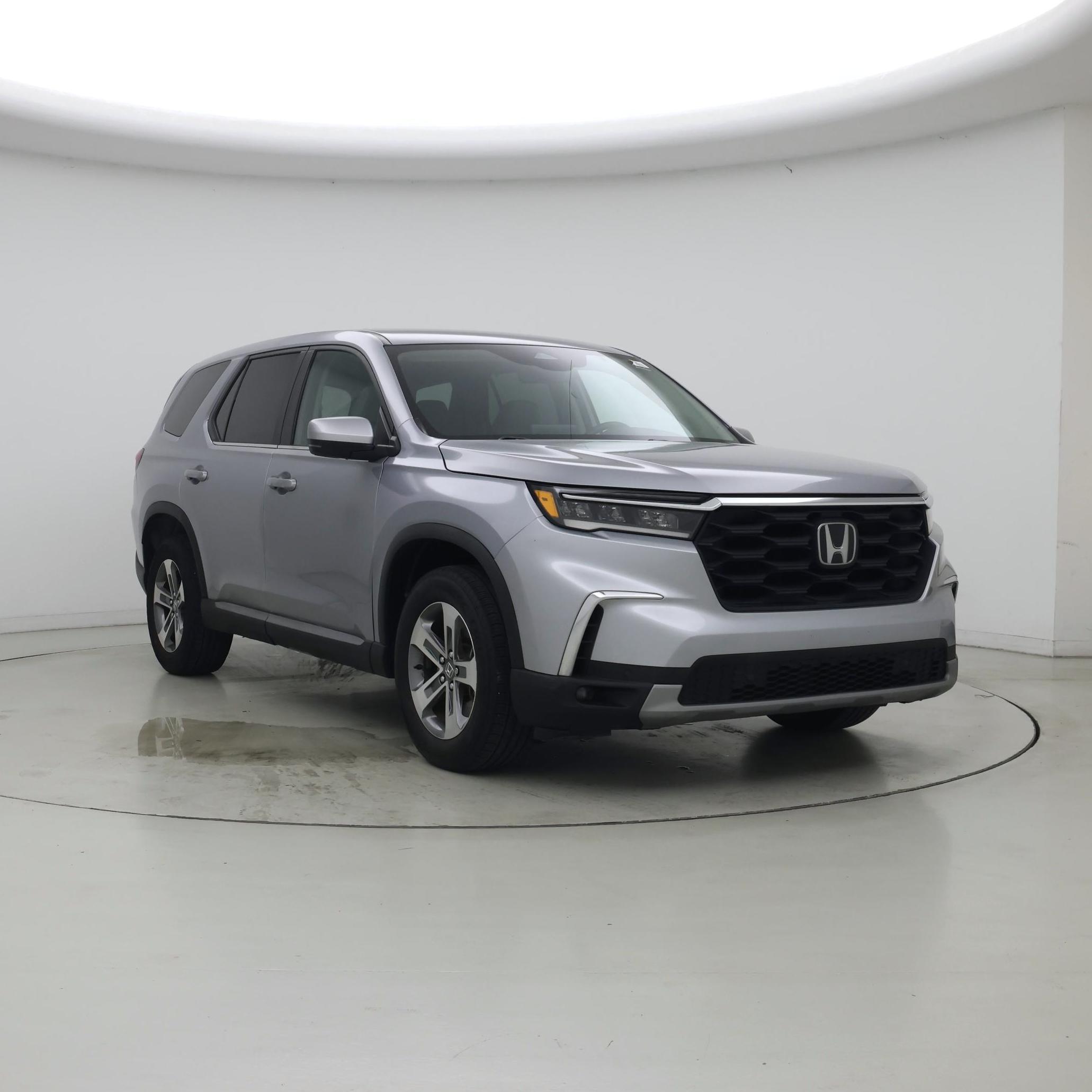 Silver 2023 Honda Pilot SUV / Crossover Front-Wheel Drive Automatic