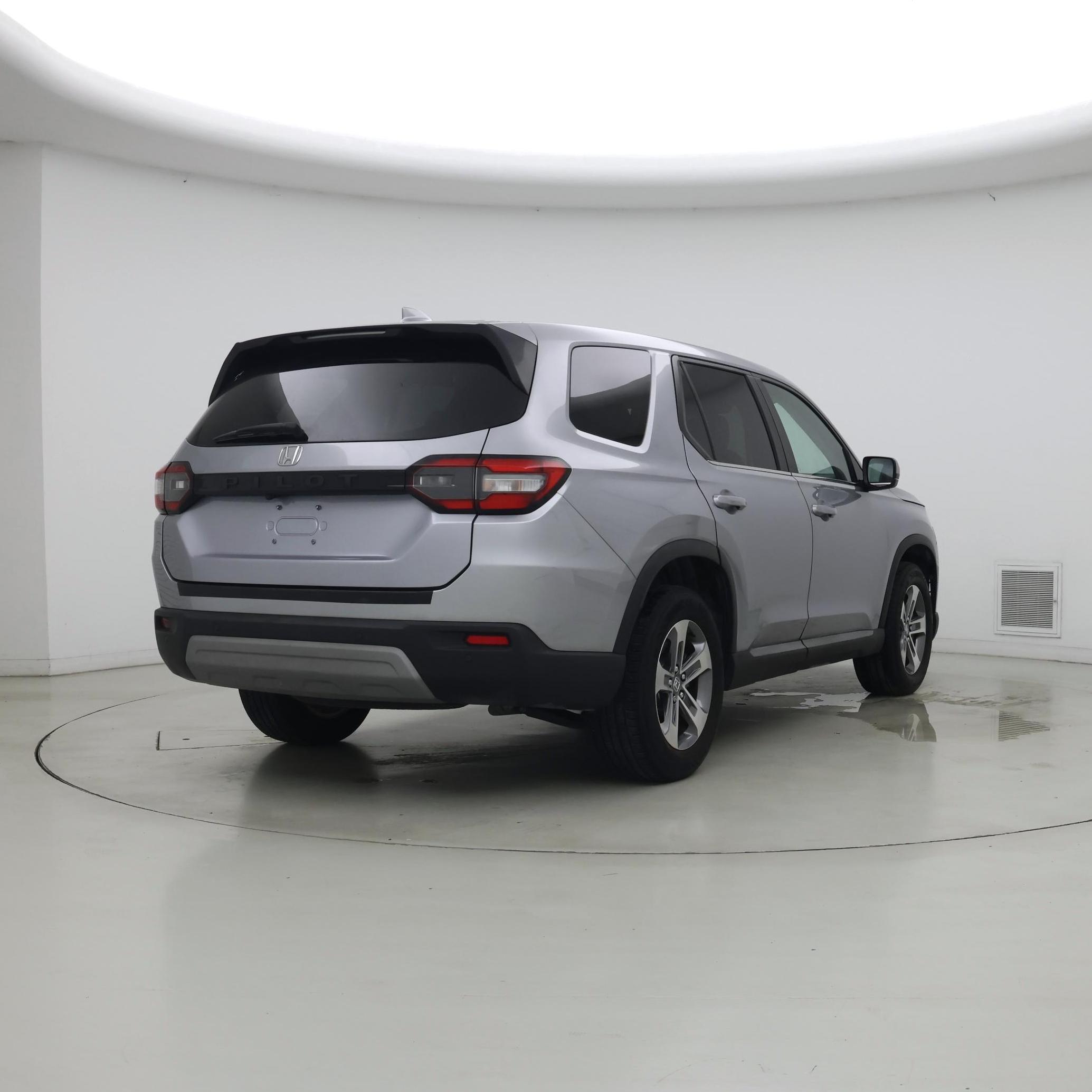 Thumbnail: 2023 Honda Pilot - 8