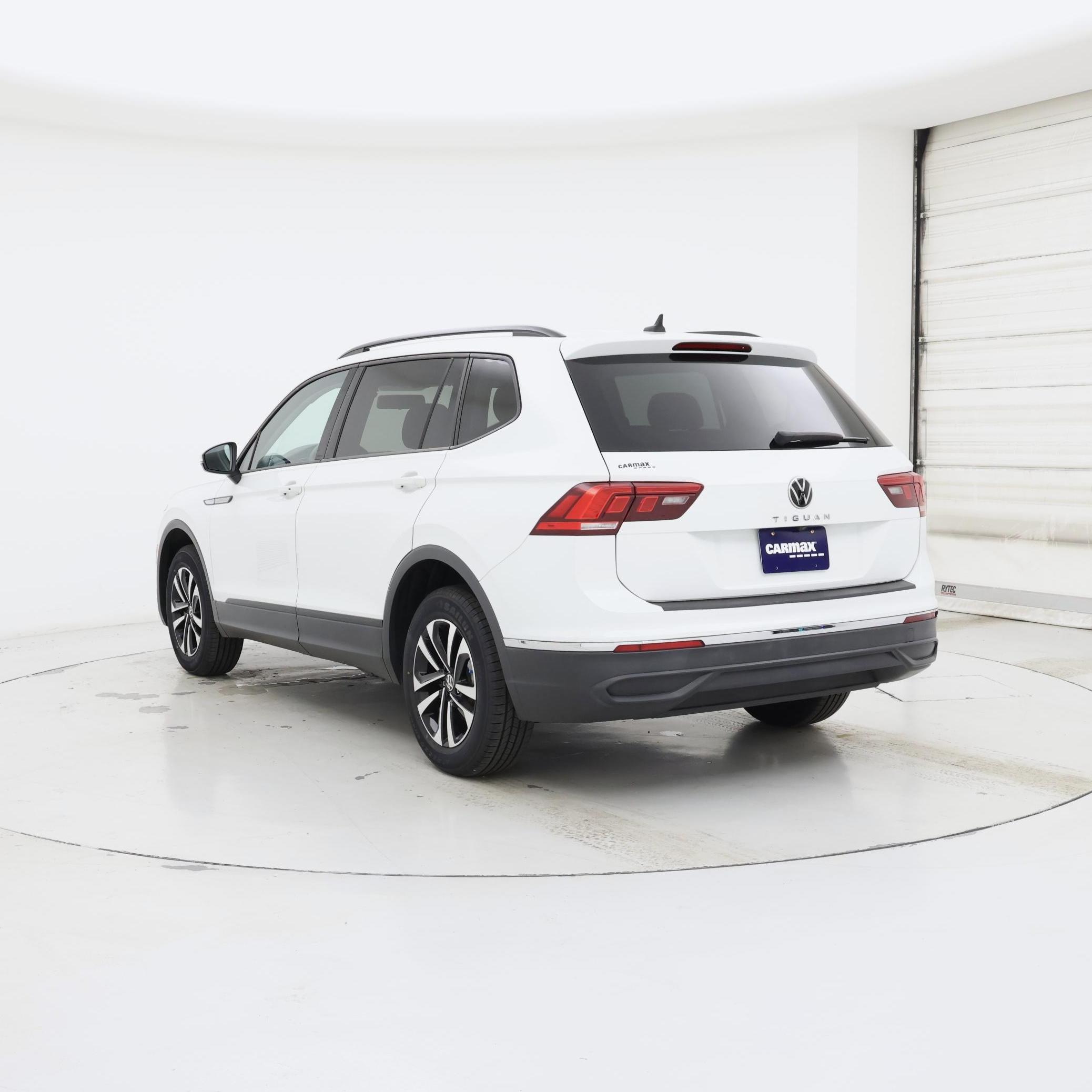 Thumbnail: 2022 Volkswagen Tiguan - 2