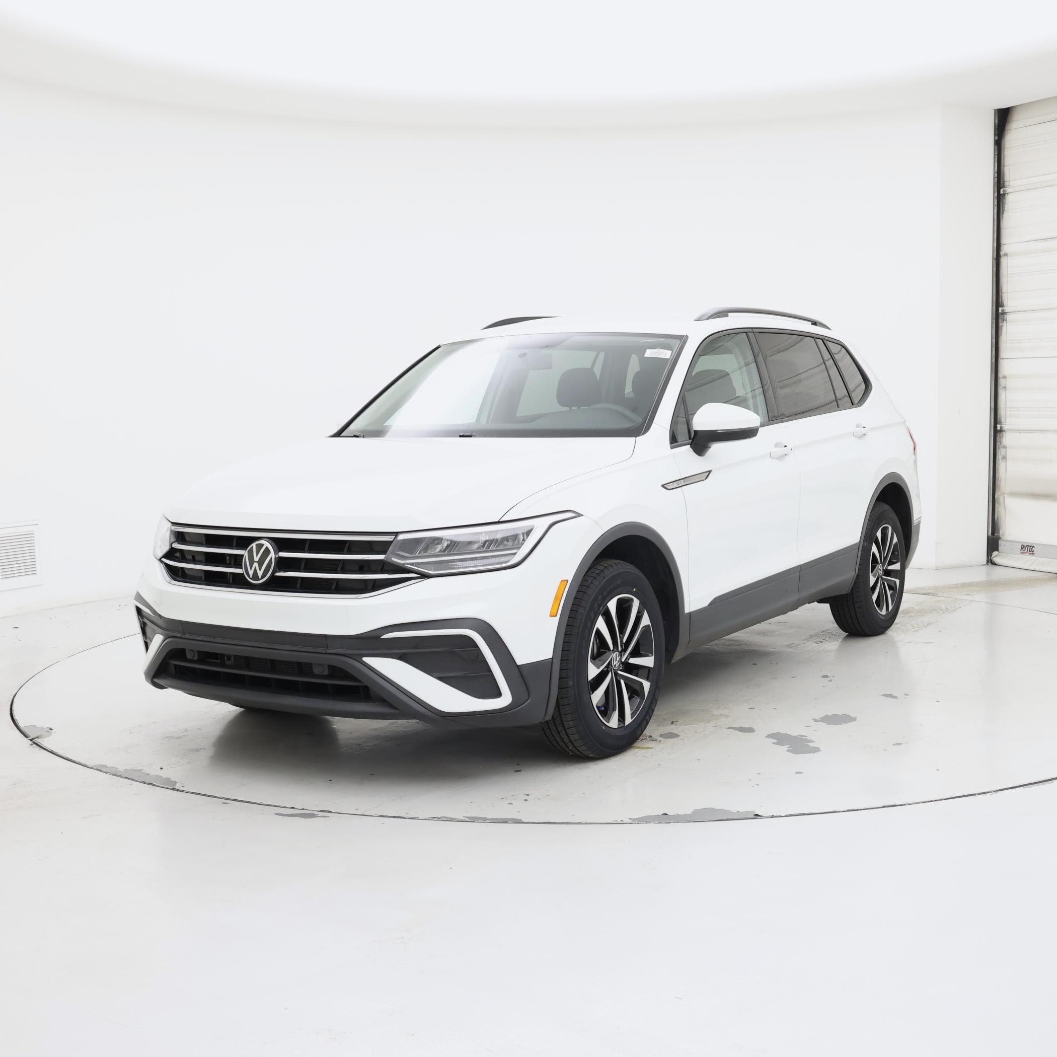 Thumbnail: 2022 Volkswagen Tiguan - 4