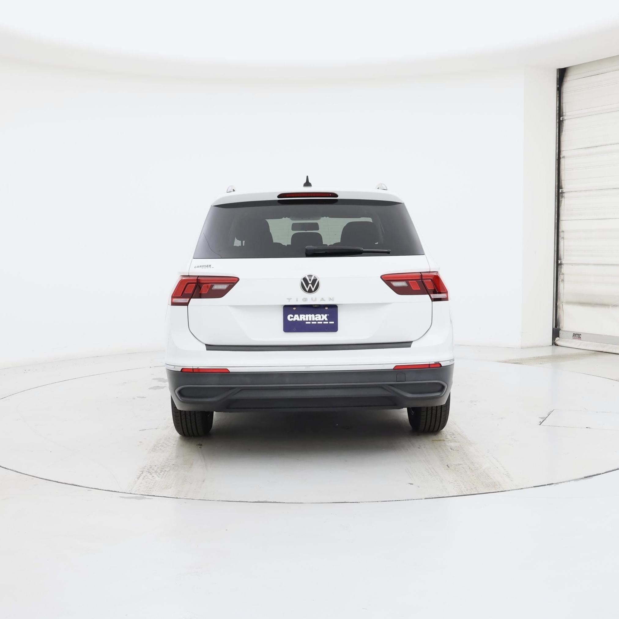 Thumbnail: 2022 Volkswagen Tiguan - 6