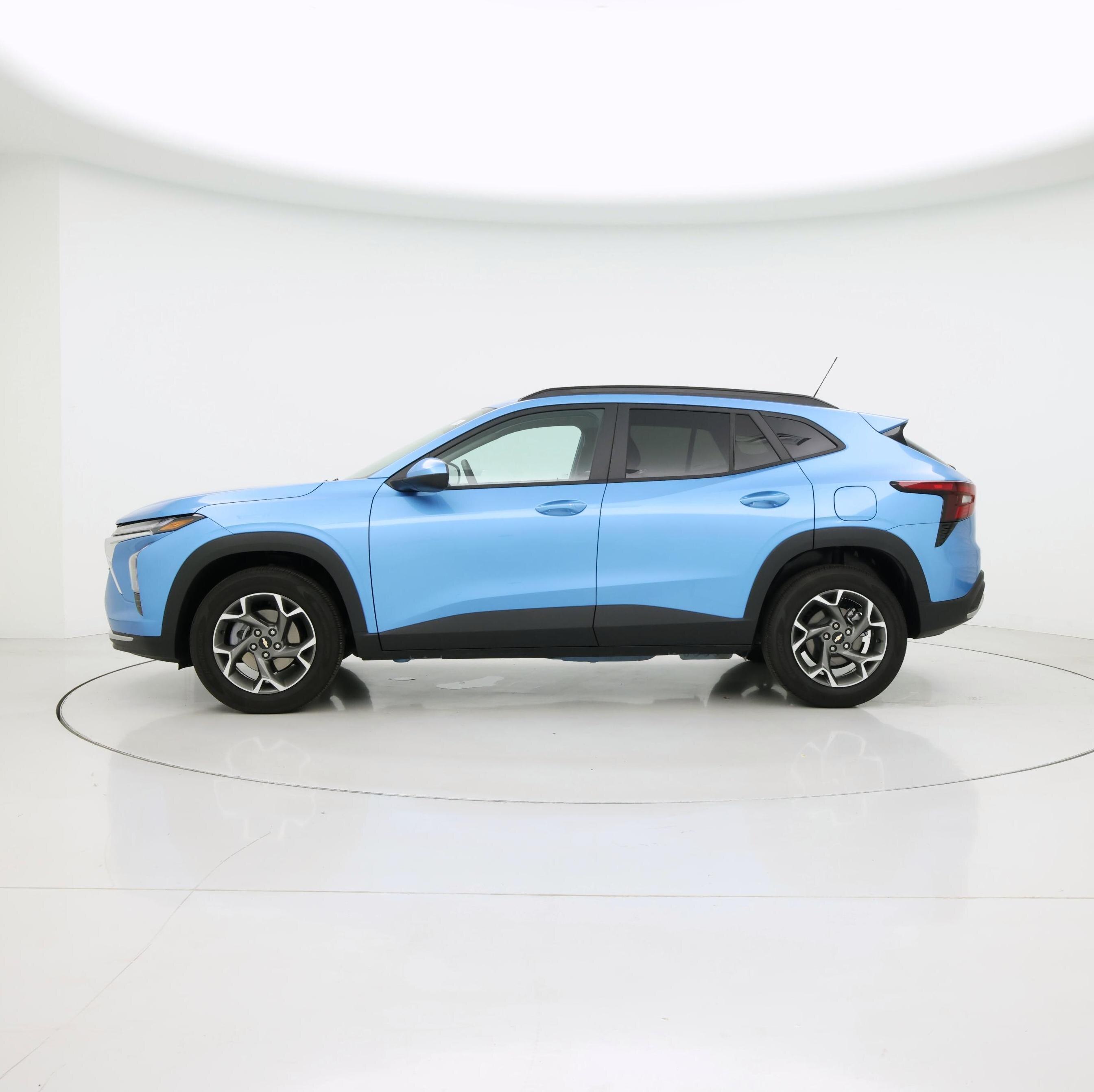 Thumbnail: 2025 Chevrolet Trax - 3