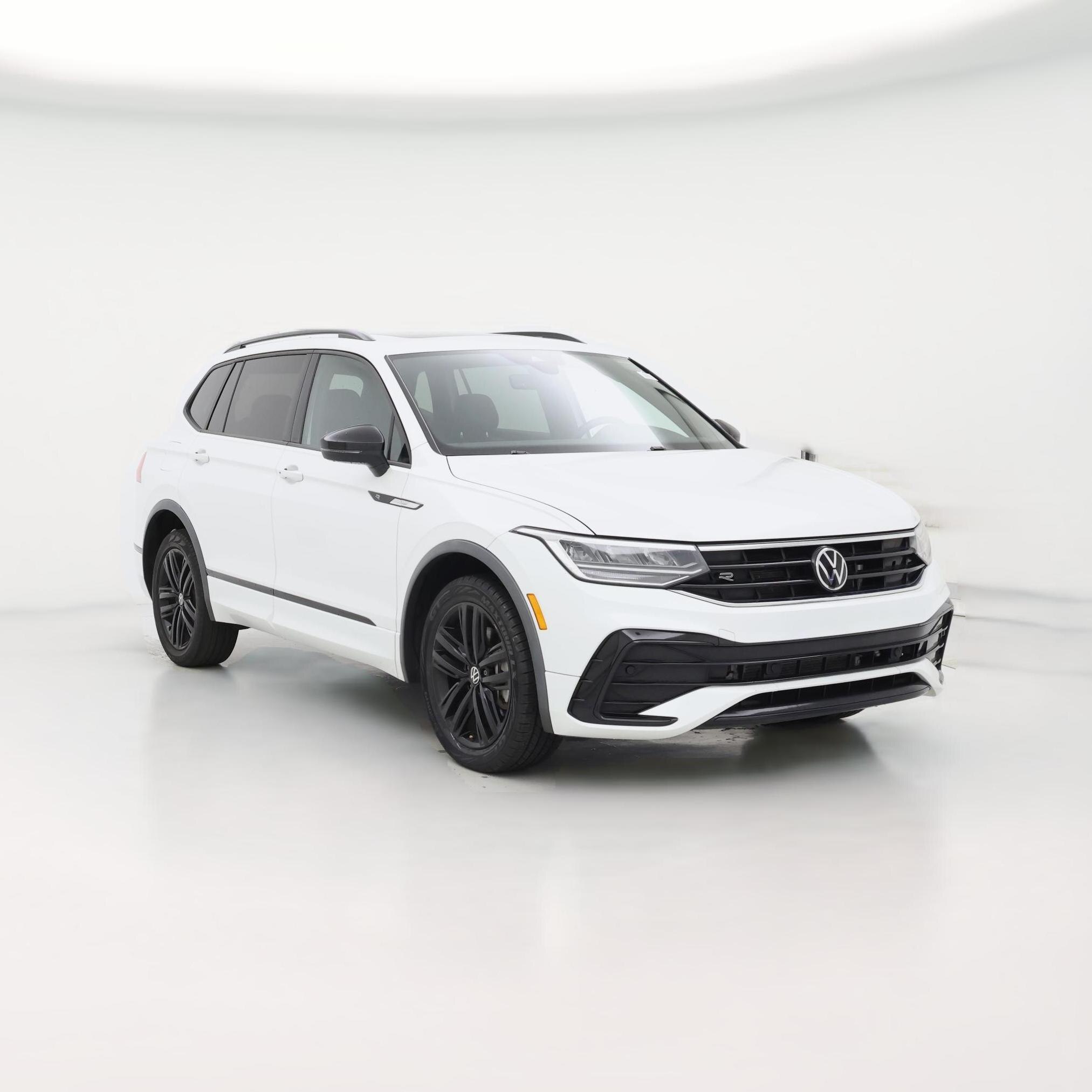 Thumbnail: 2022 Volkswagen Tiguan - 1