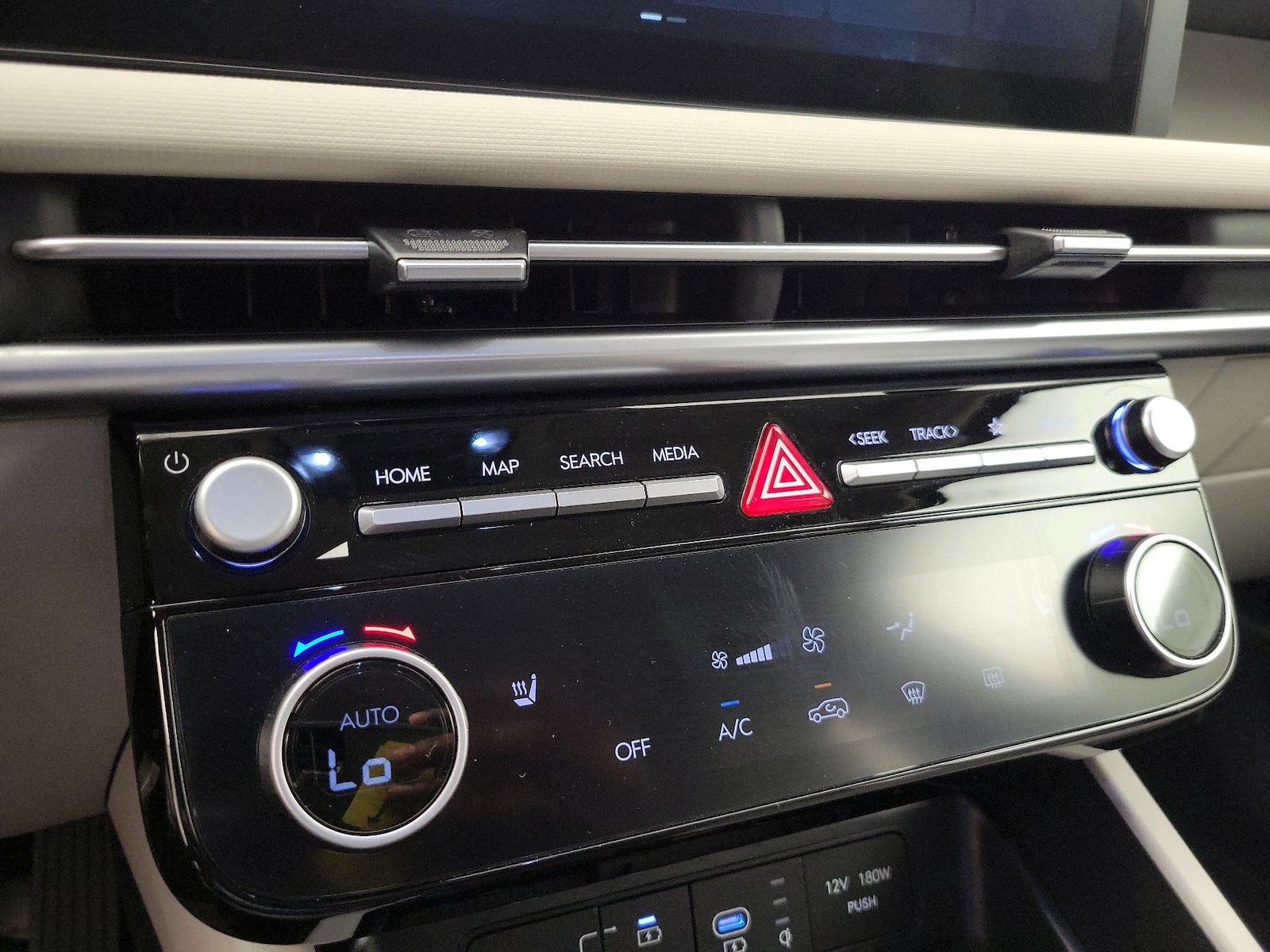 2025 Hyundai Tucson SEL - Photo 17