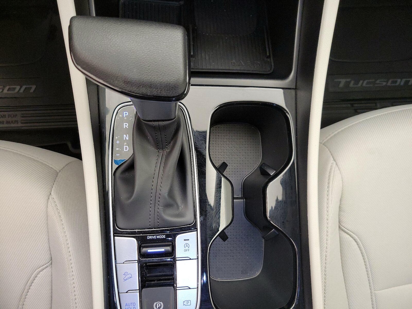 2025 Hyundai Tucson SEL - Photo 18