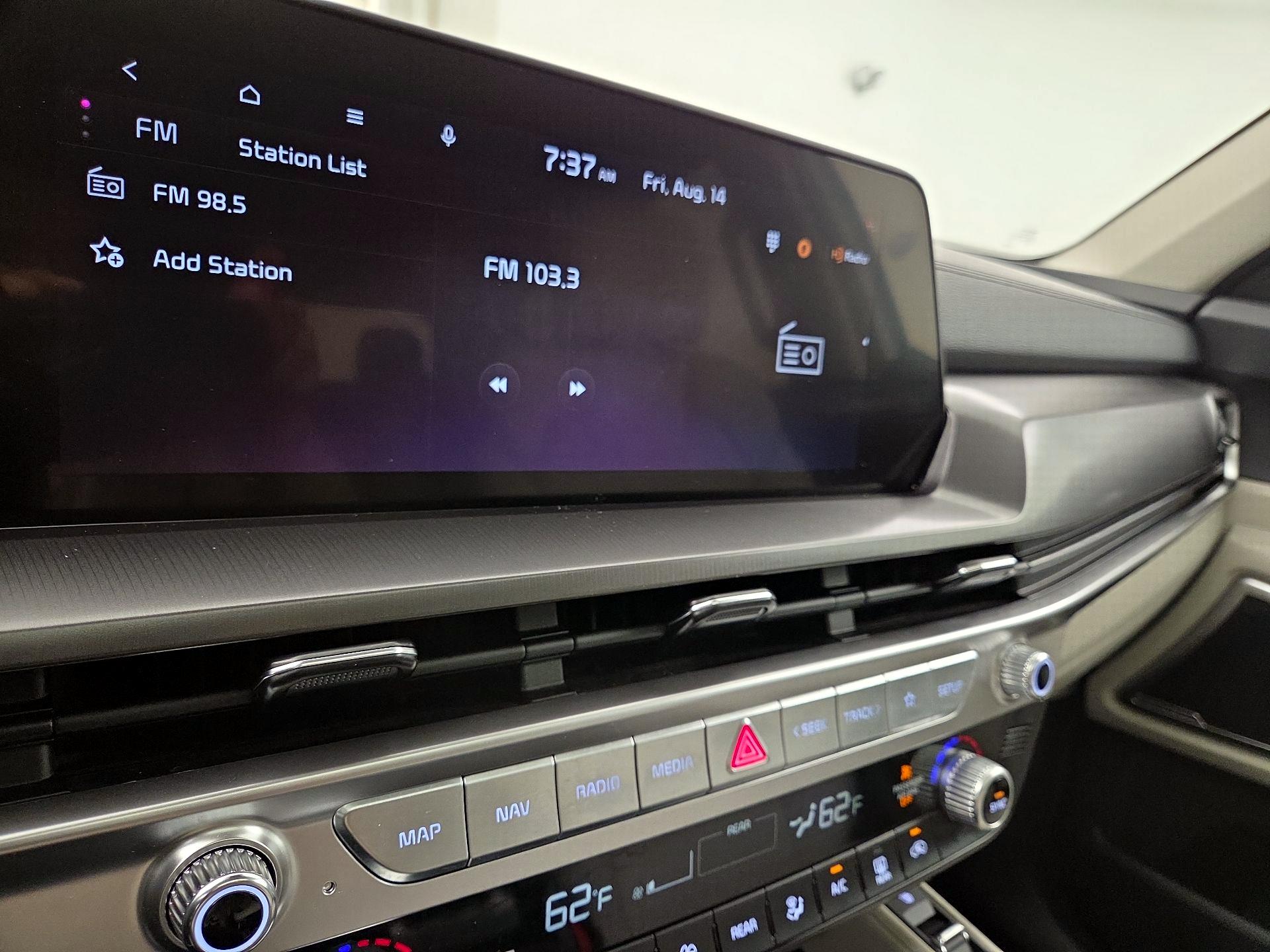 Thumbnail: 2025 Kia Telluride - 16