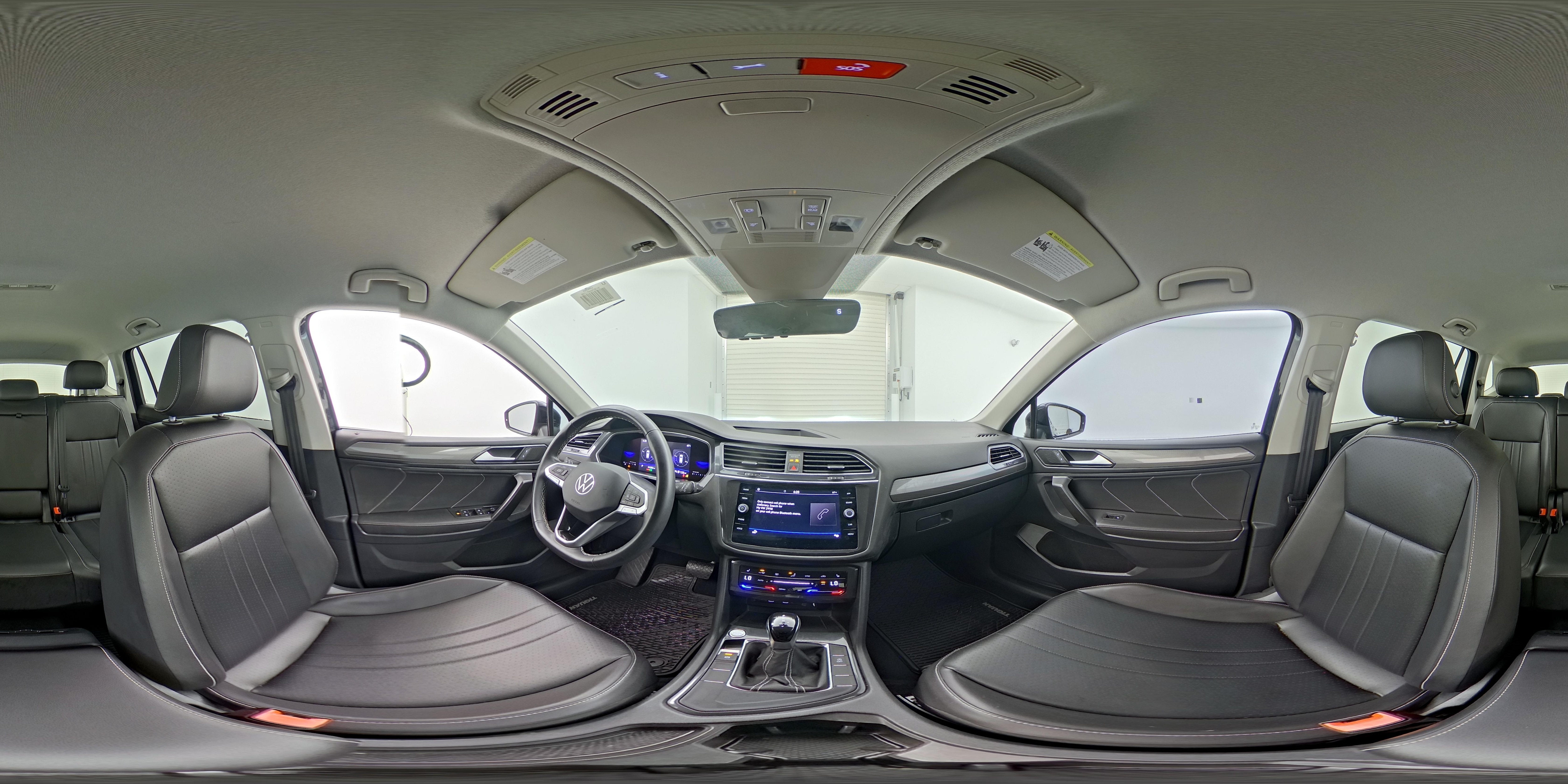 2022 Volkswagen Tiguan SE - Photo 25