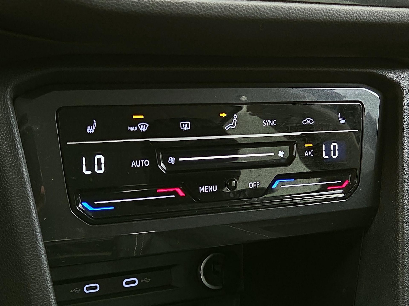 2022 Volkswagen Tiguan SE - Photo 17