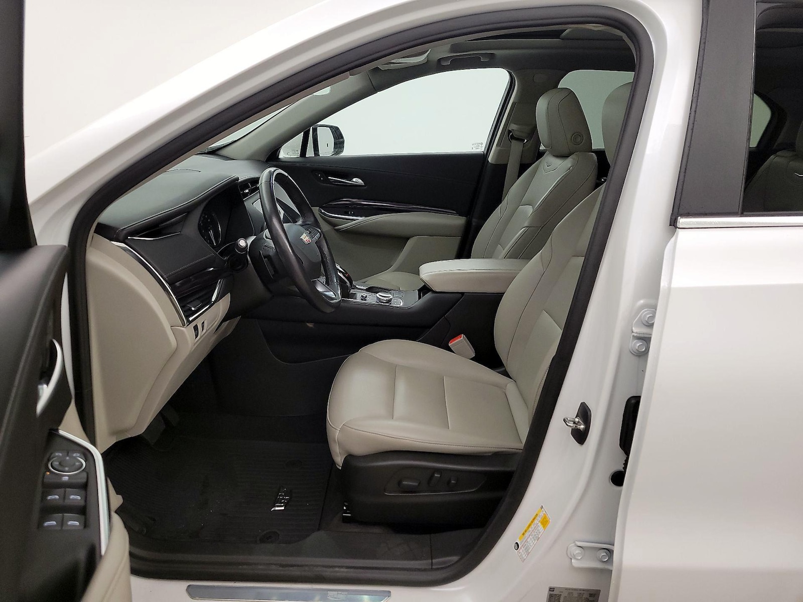 2023 Cadillac XT4 Luxury - Photo 12