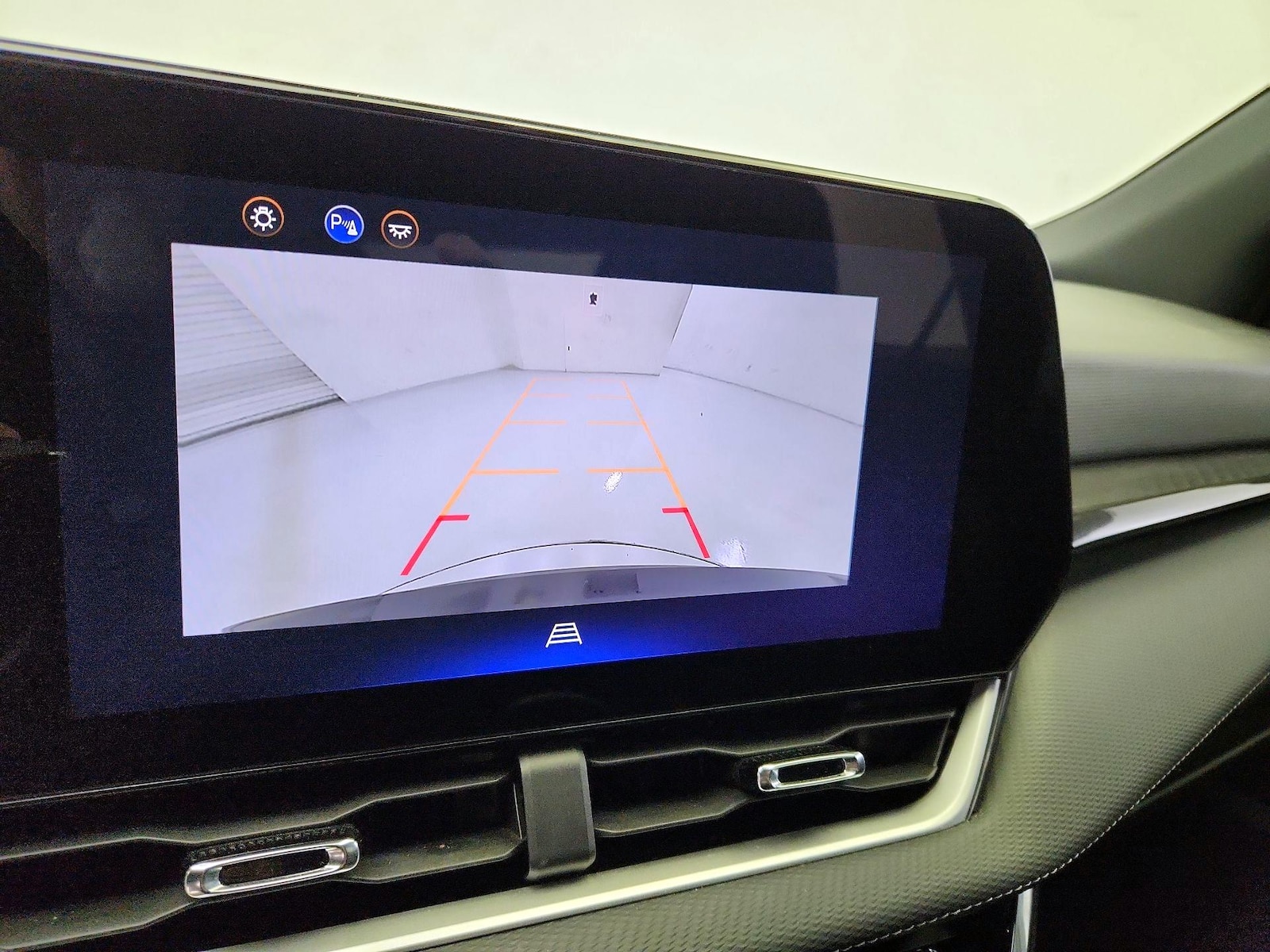 2025 Chevrolet Equinox LT - Photo 16
