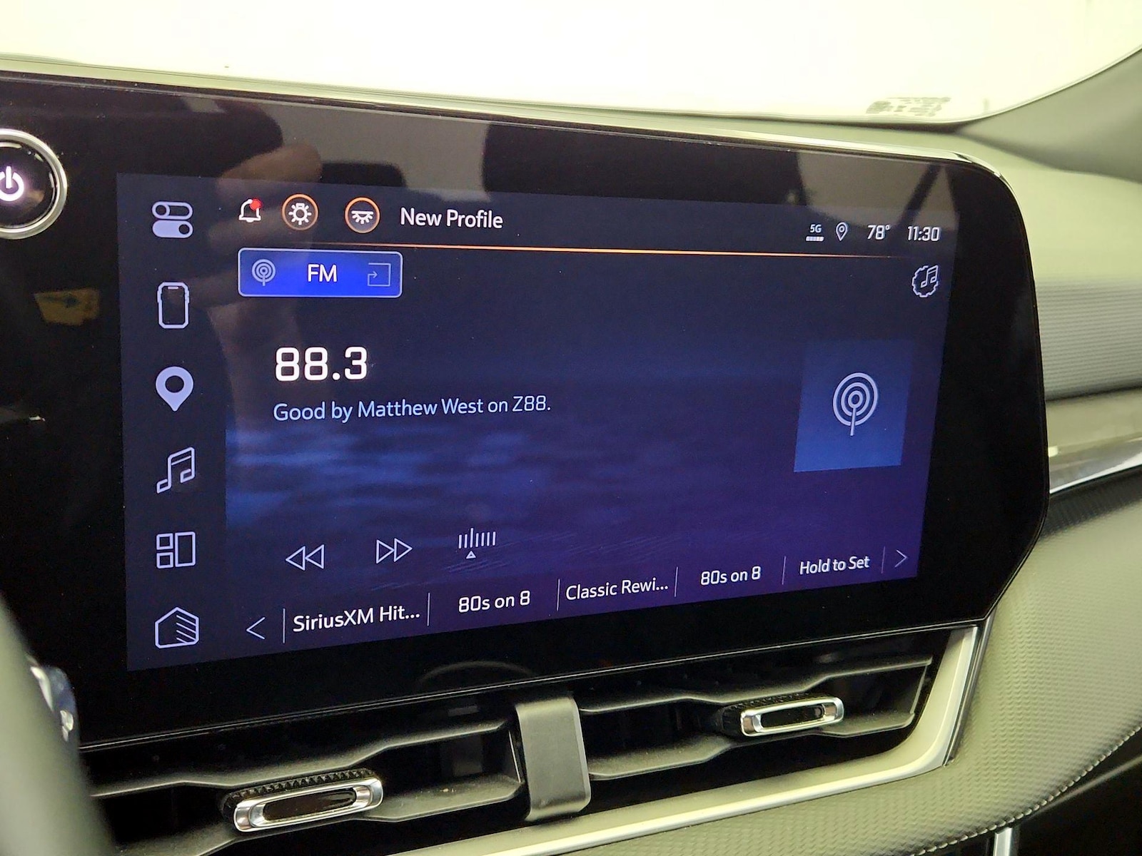2025 Chevrolet Equinox LT - Photo 17