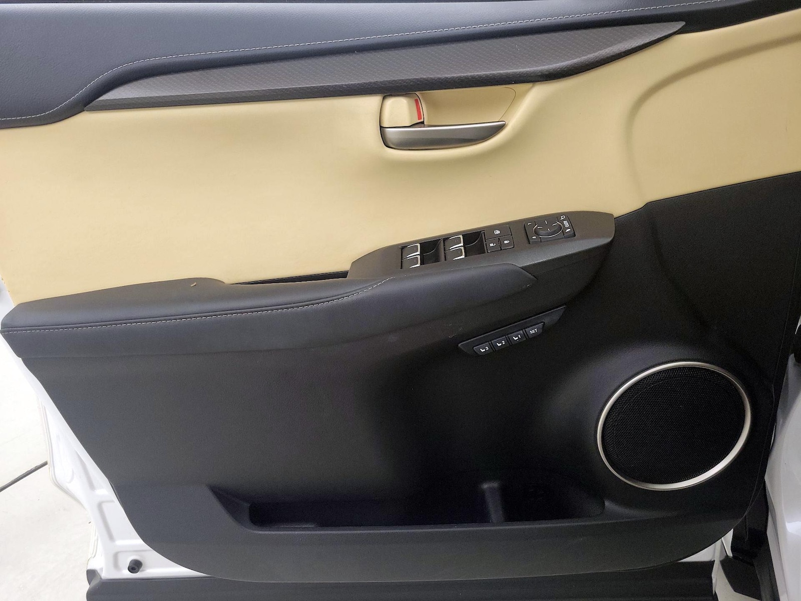 2021 Lexus NX 300 - Photo 13